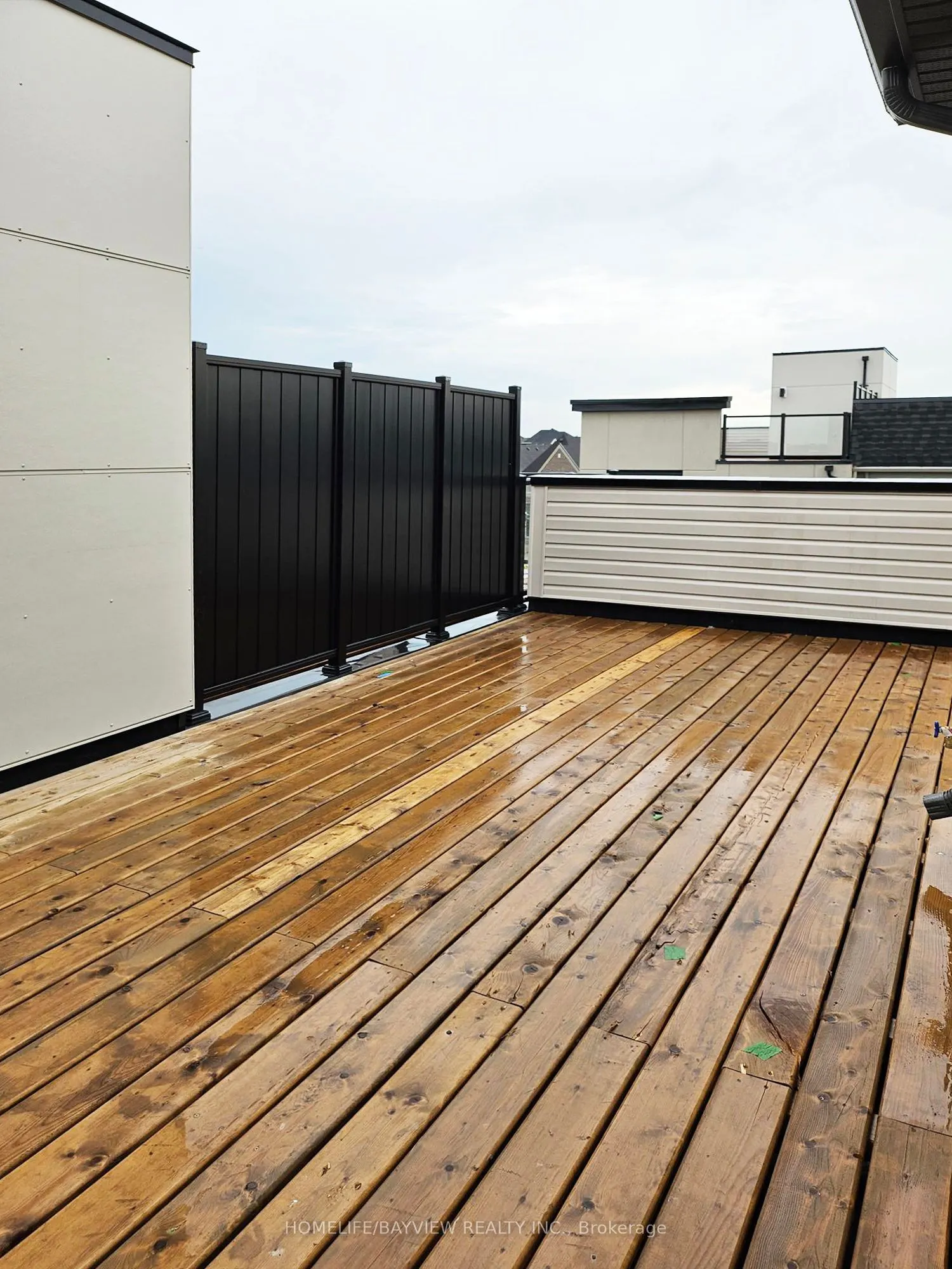 4 Guardhouse Crescent