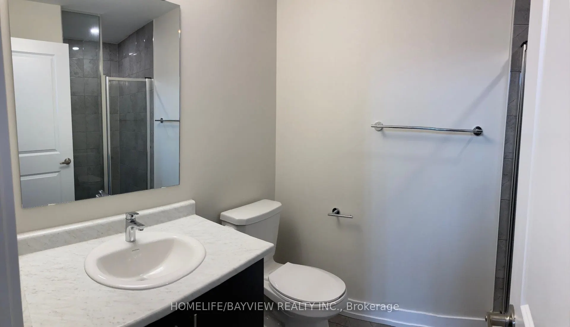 4 Guardhouse Crescent