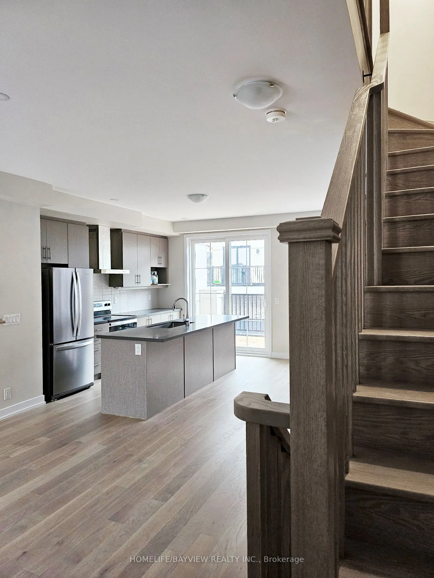 4 Guardhouse Crescent