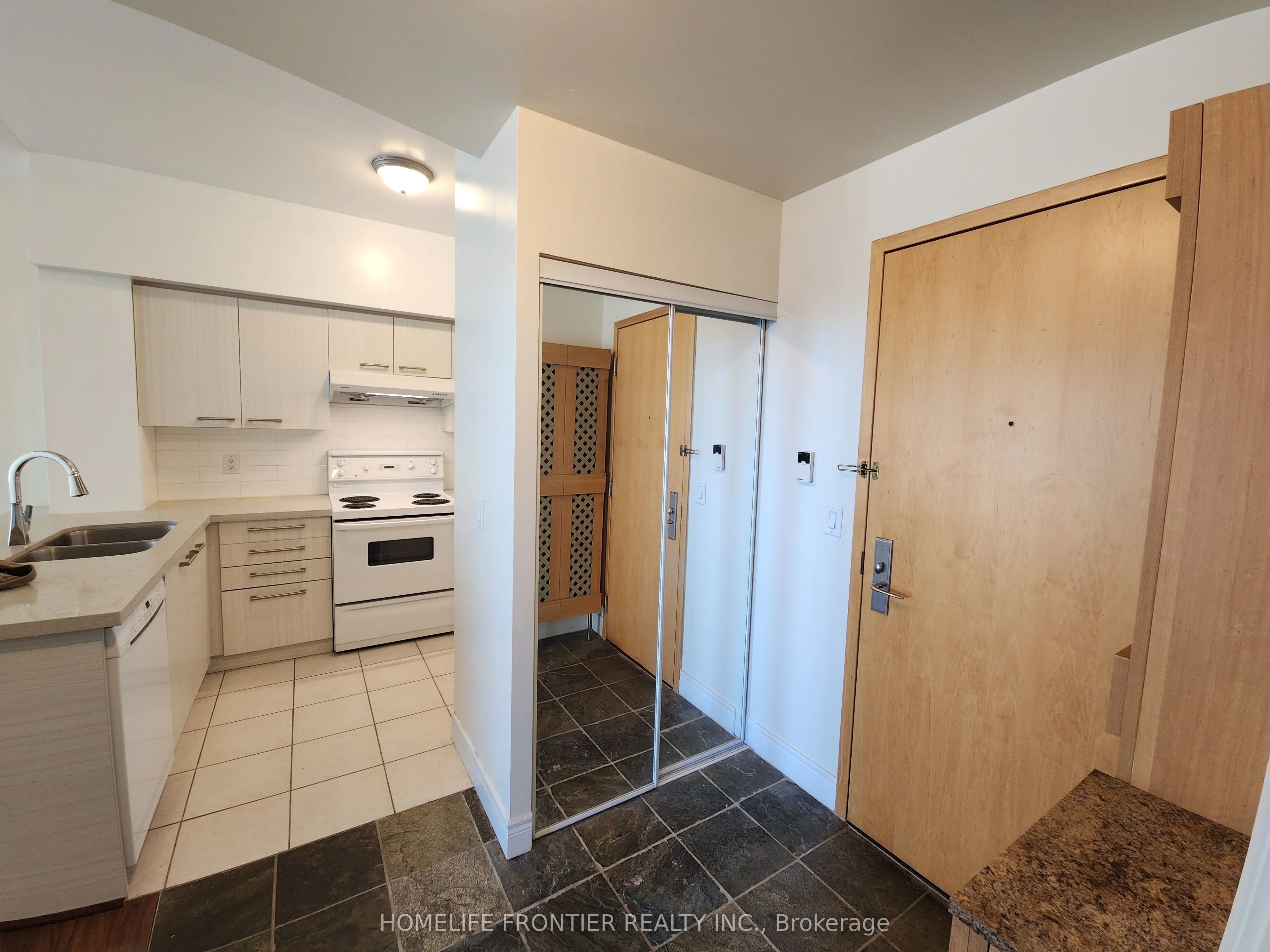 48 Suncrest Boulevard, #1009