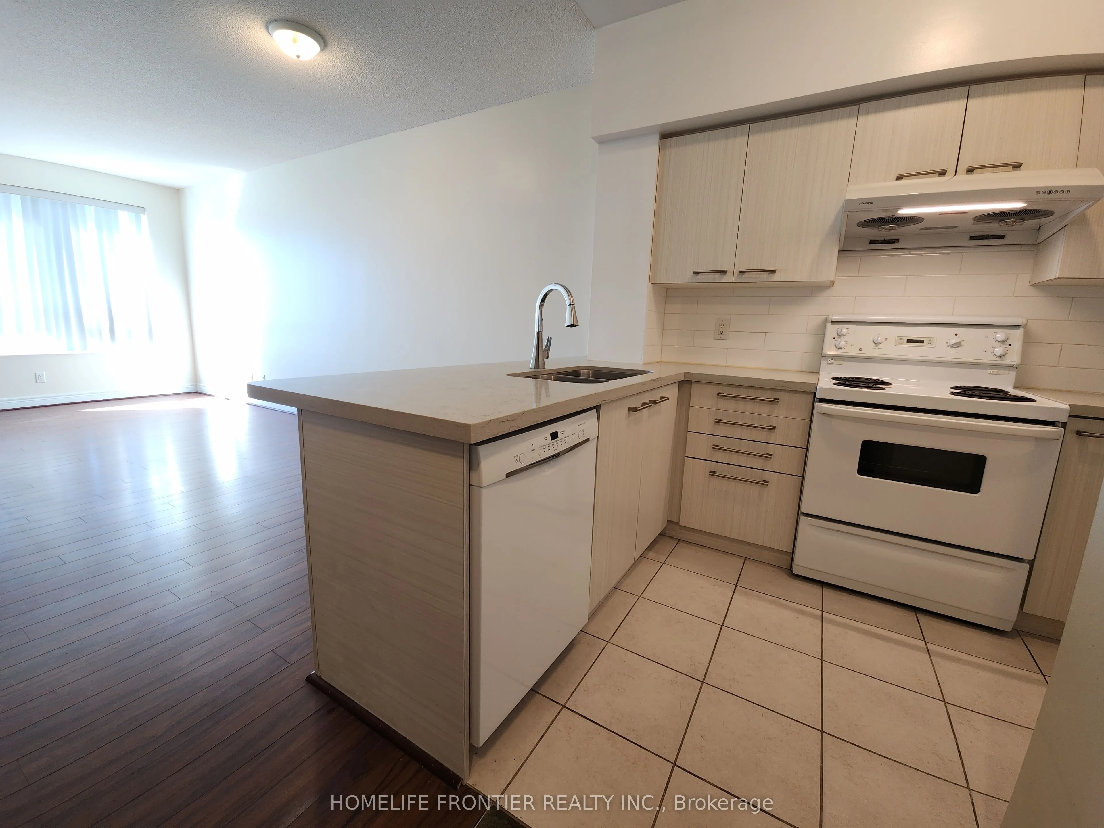48 Suncrest Boulevard, #1009