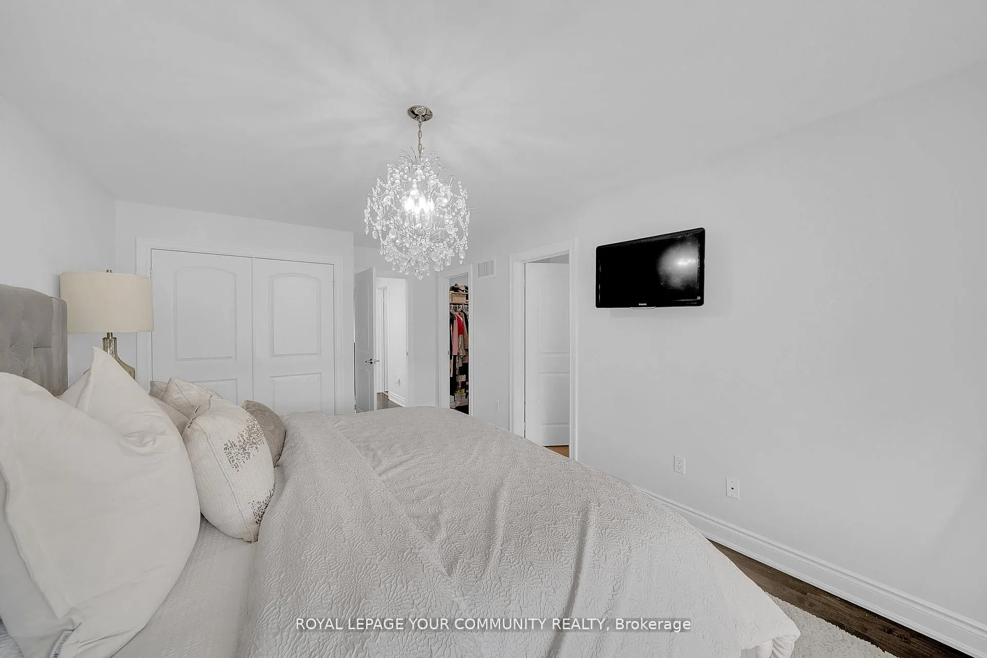 8032 Kipling Avenue, #5