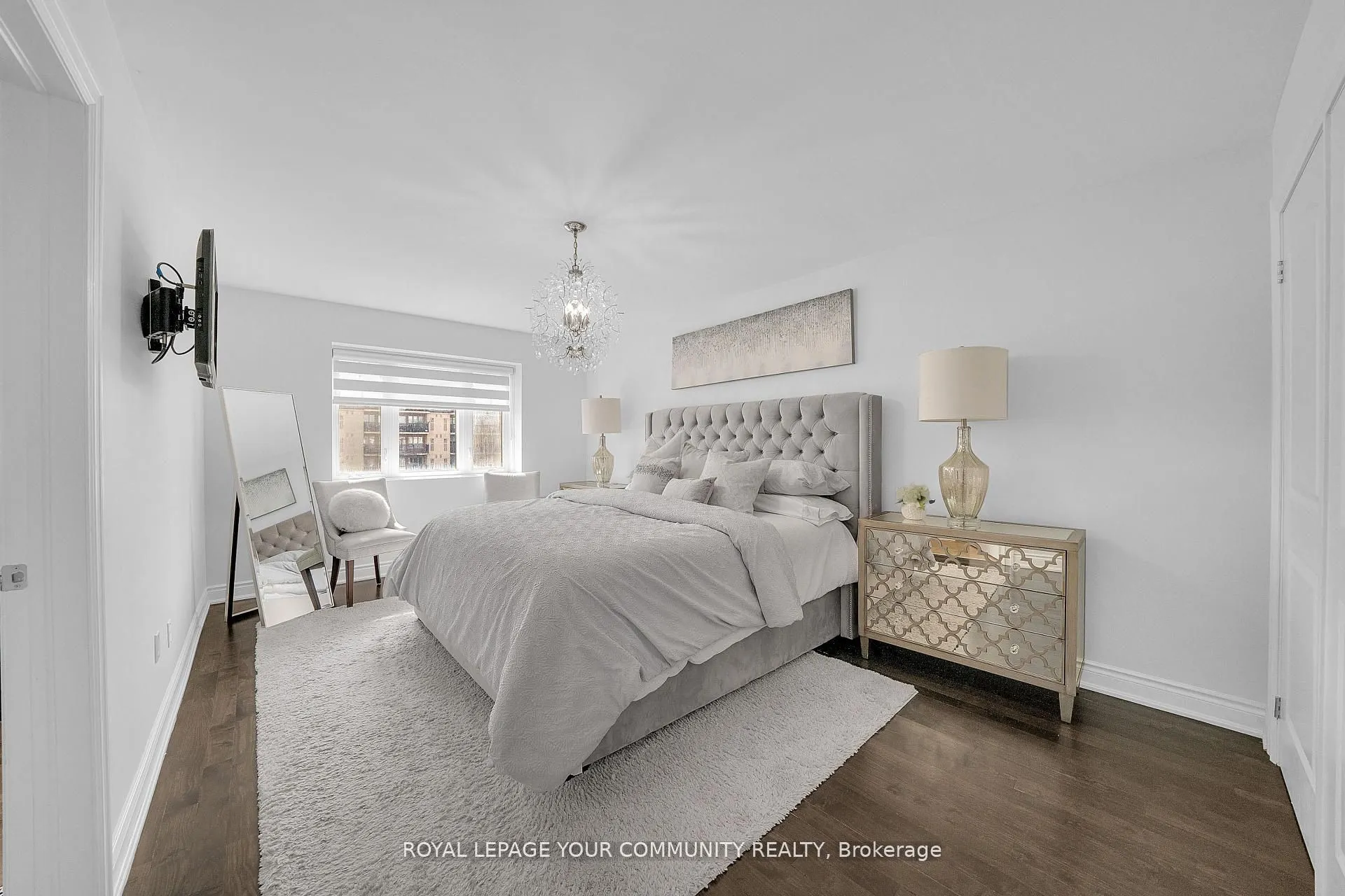 8032 Kipling Avenue, #5