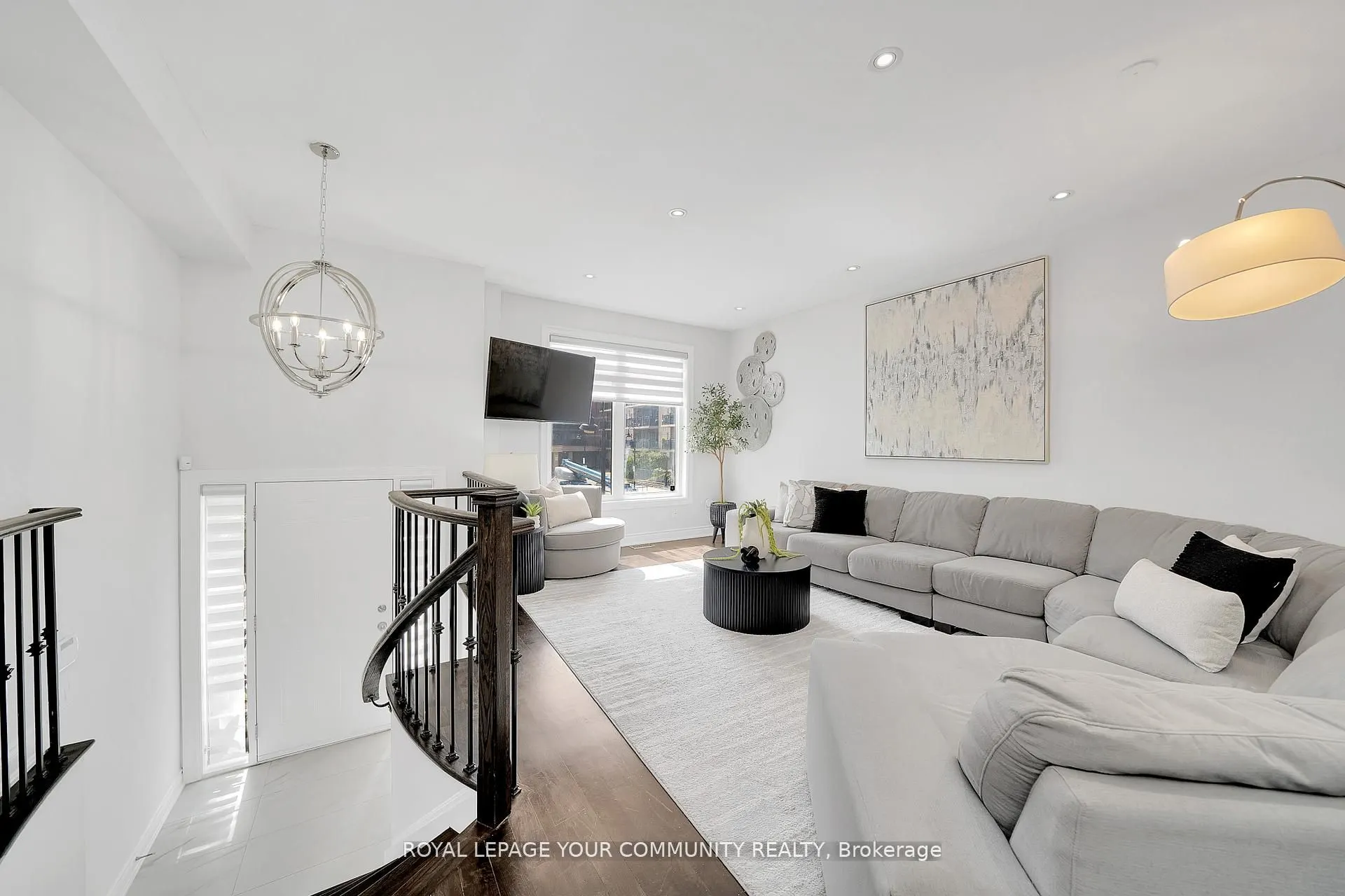 8032 Kipling Avenue, #5