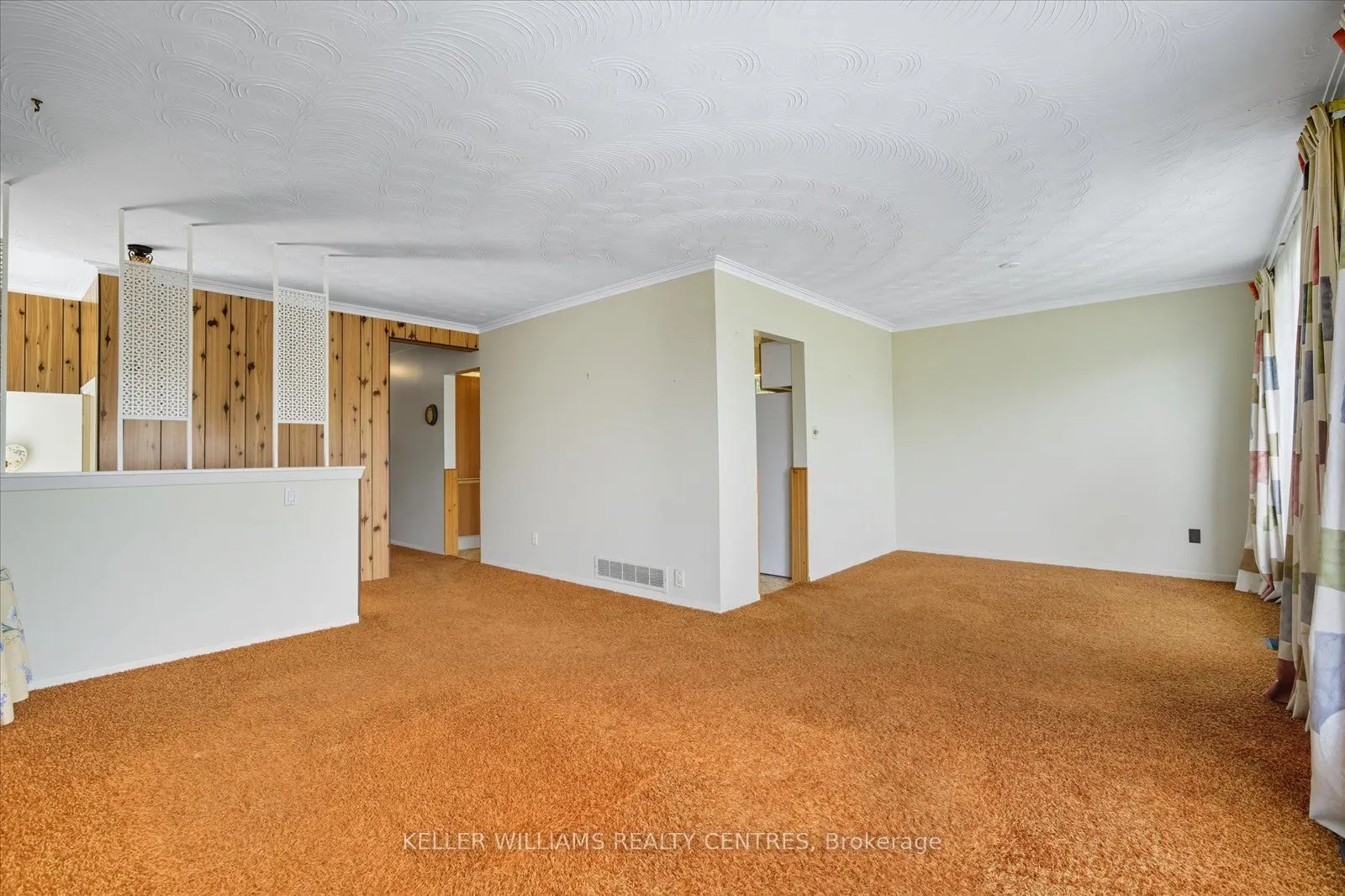 112 Eden Court