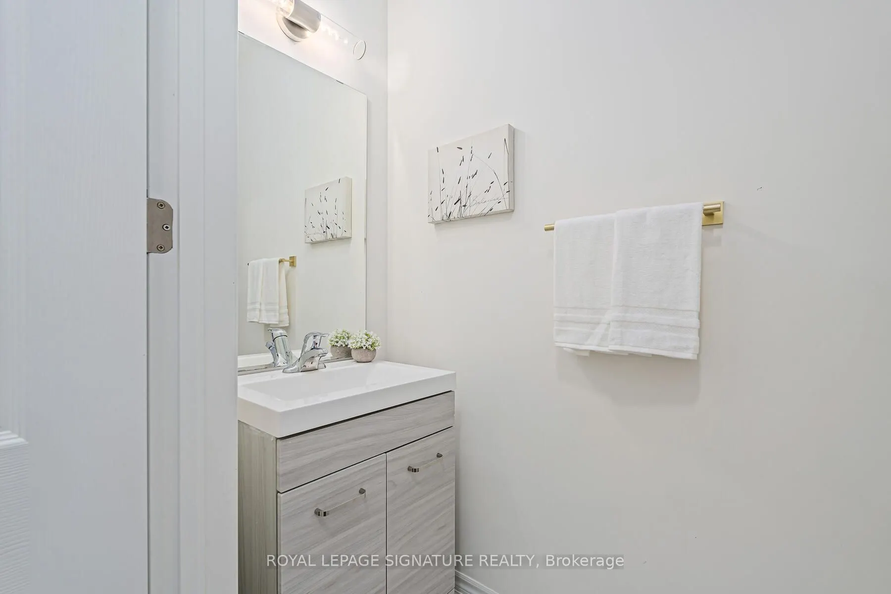 31 Streamside Street