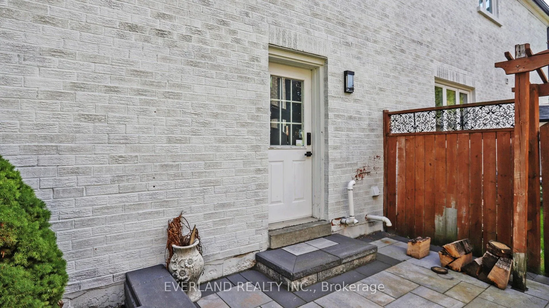 1109 Secretariate Road