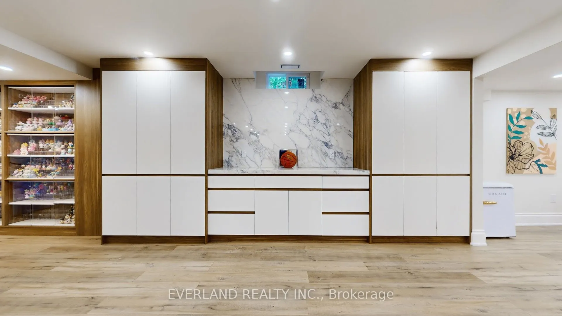 1109 Secretariate Road