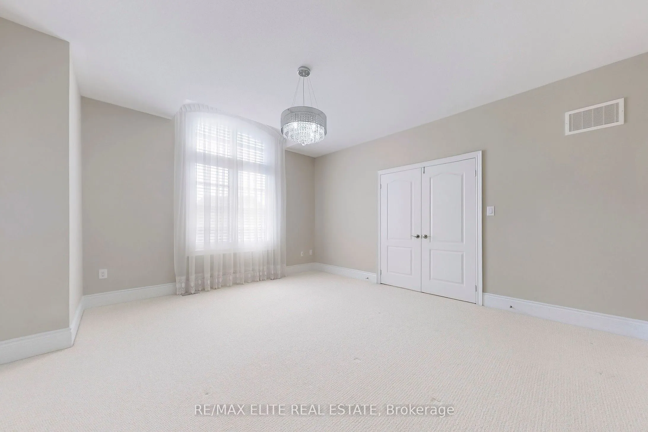 59 Carisbrooke Circle