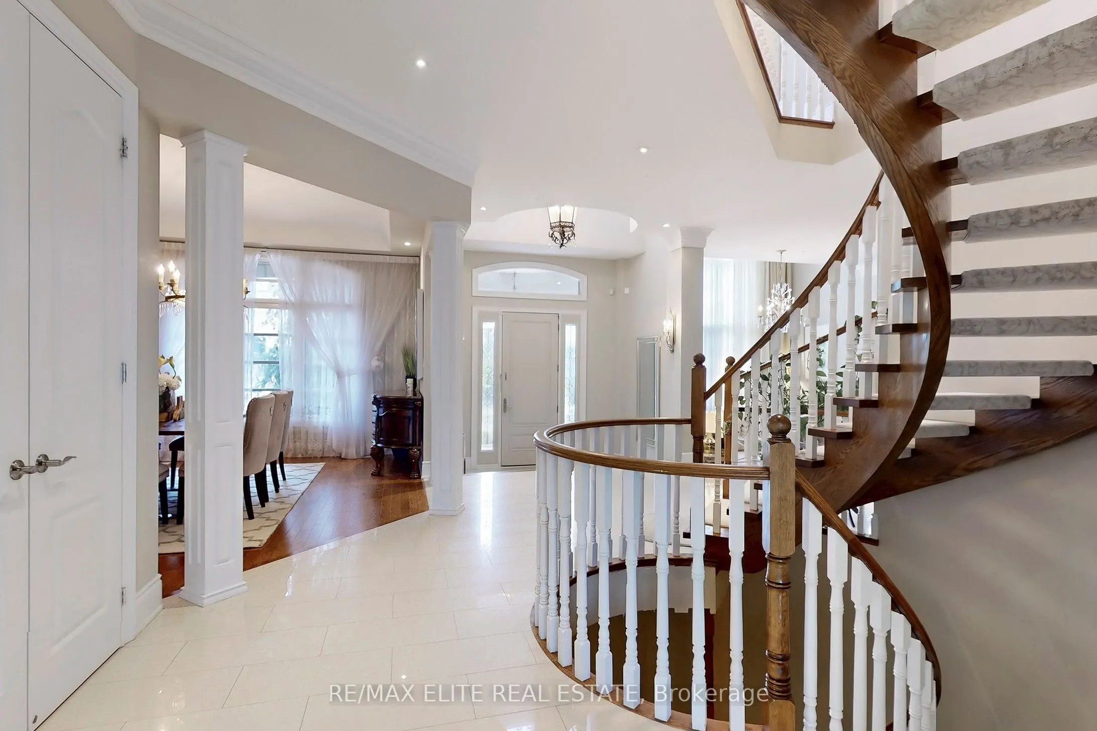 59 Carisbrooke Circle