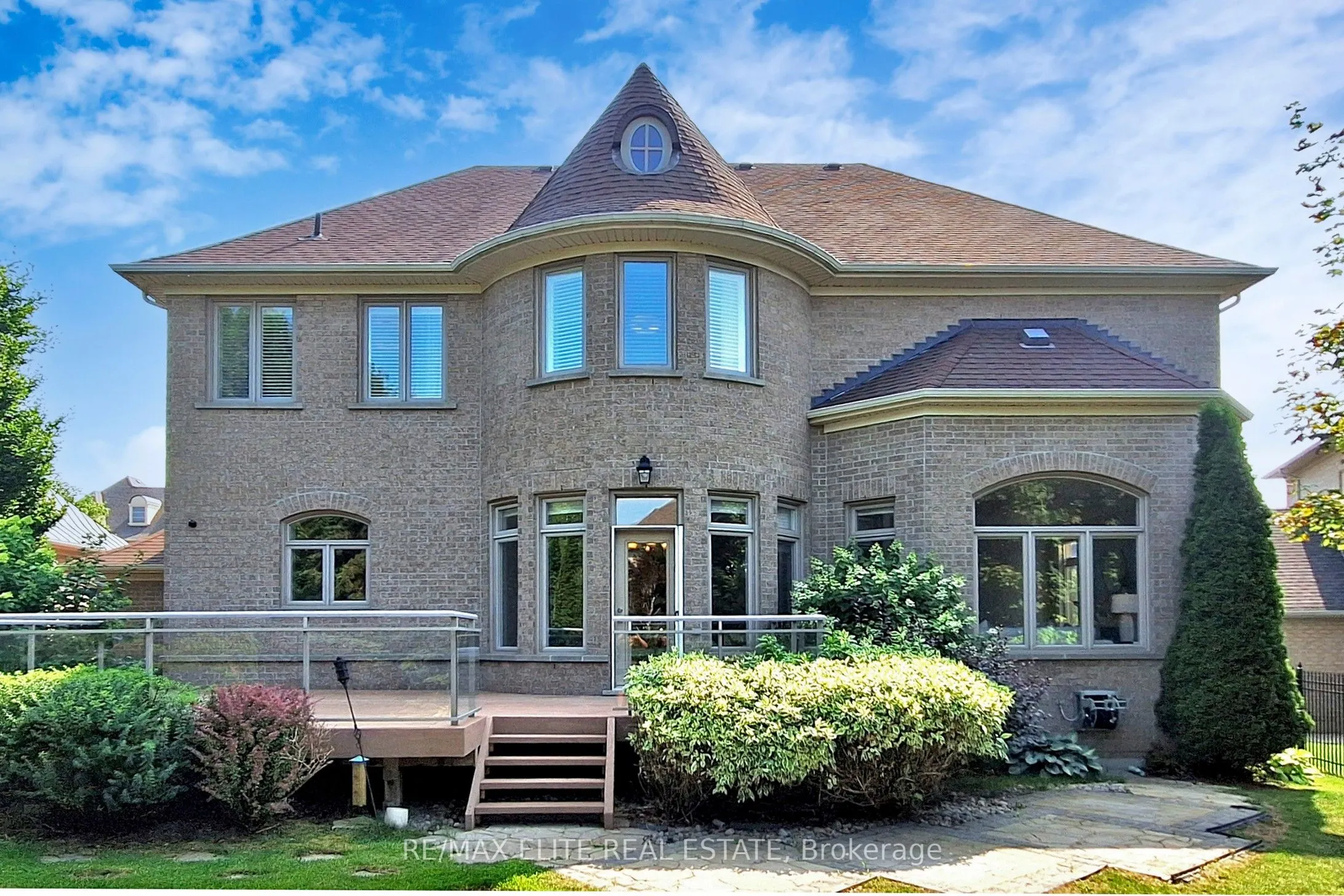59 Carisbrooke Circle