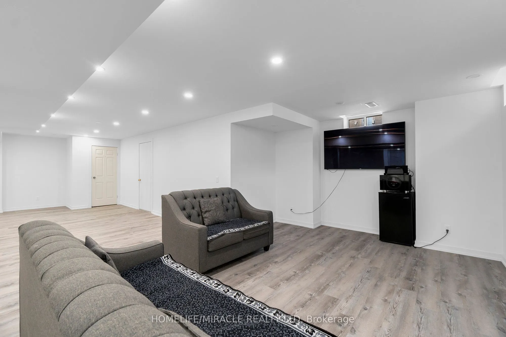 129 Vipond Way
