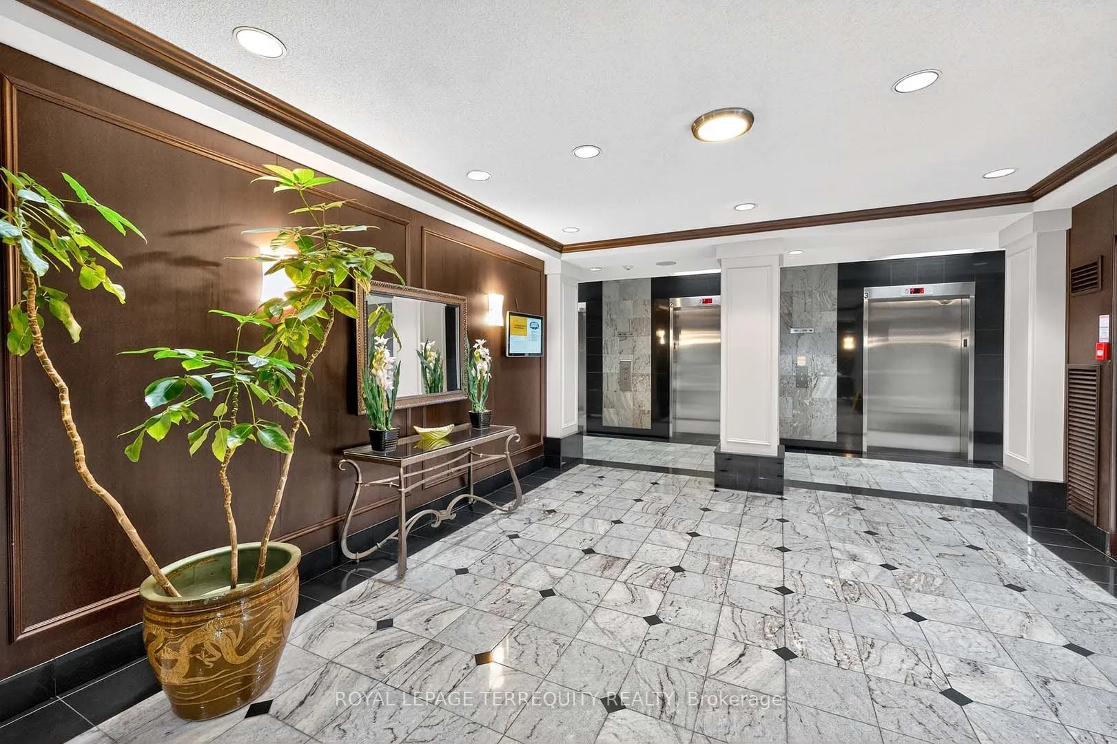 110 Promenade Circle, #1402