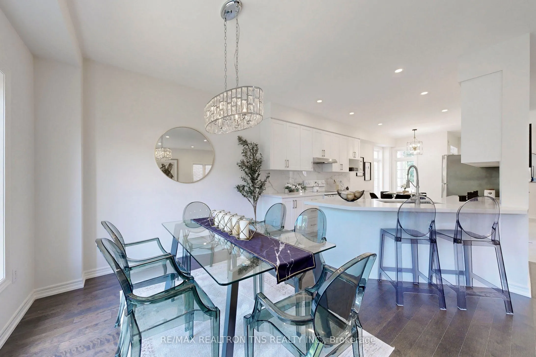 28 Golden Oak Avenue