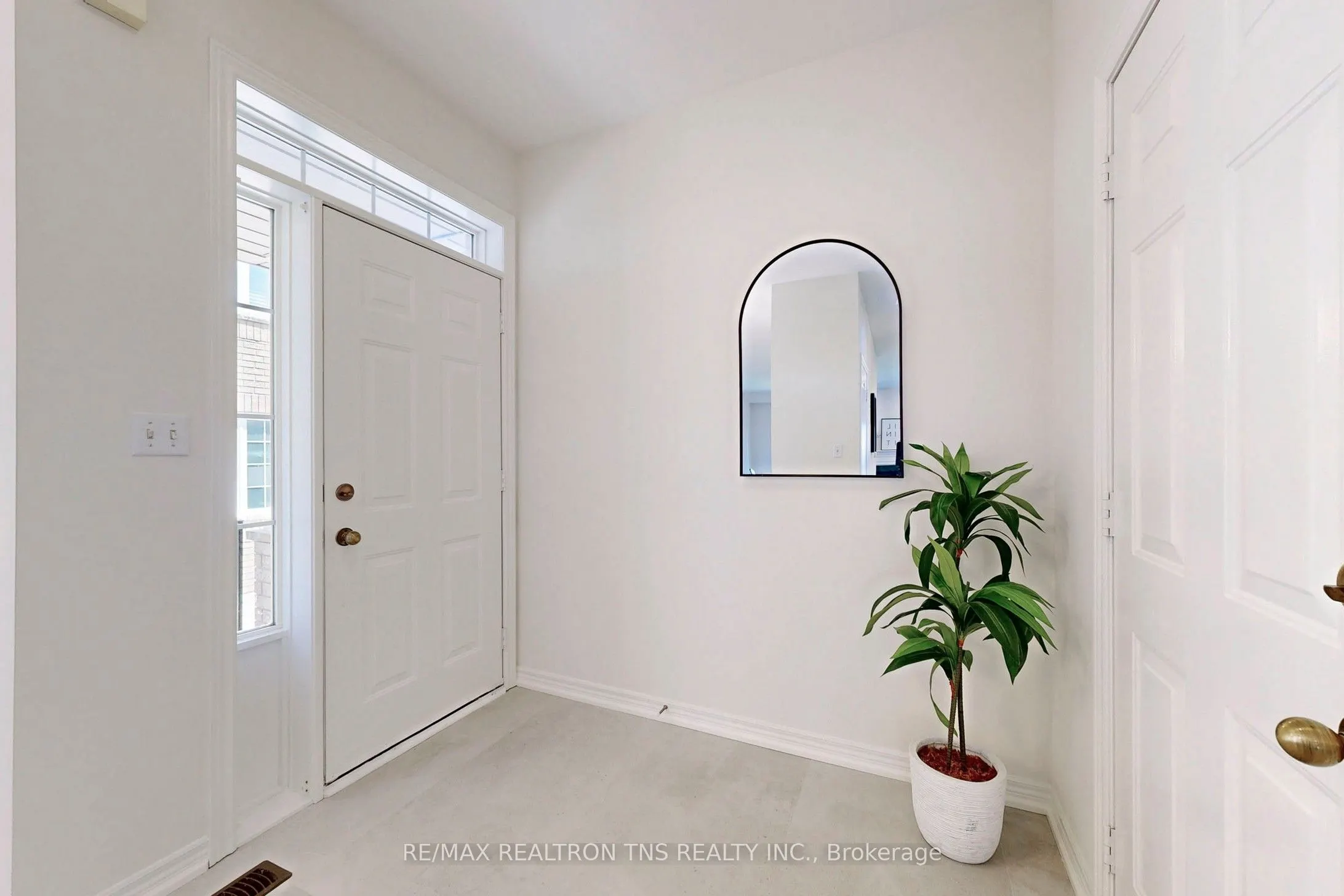 28 Golden Oak Avenue