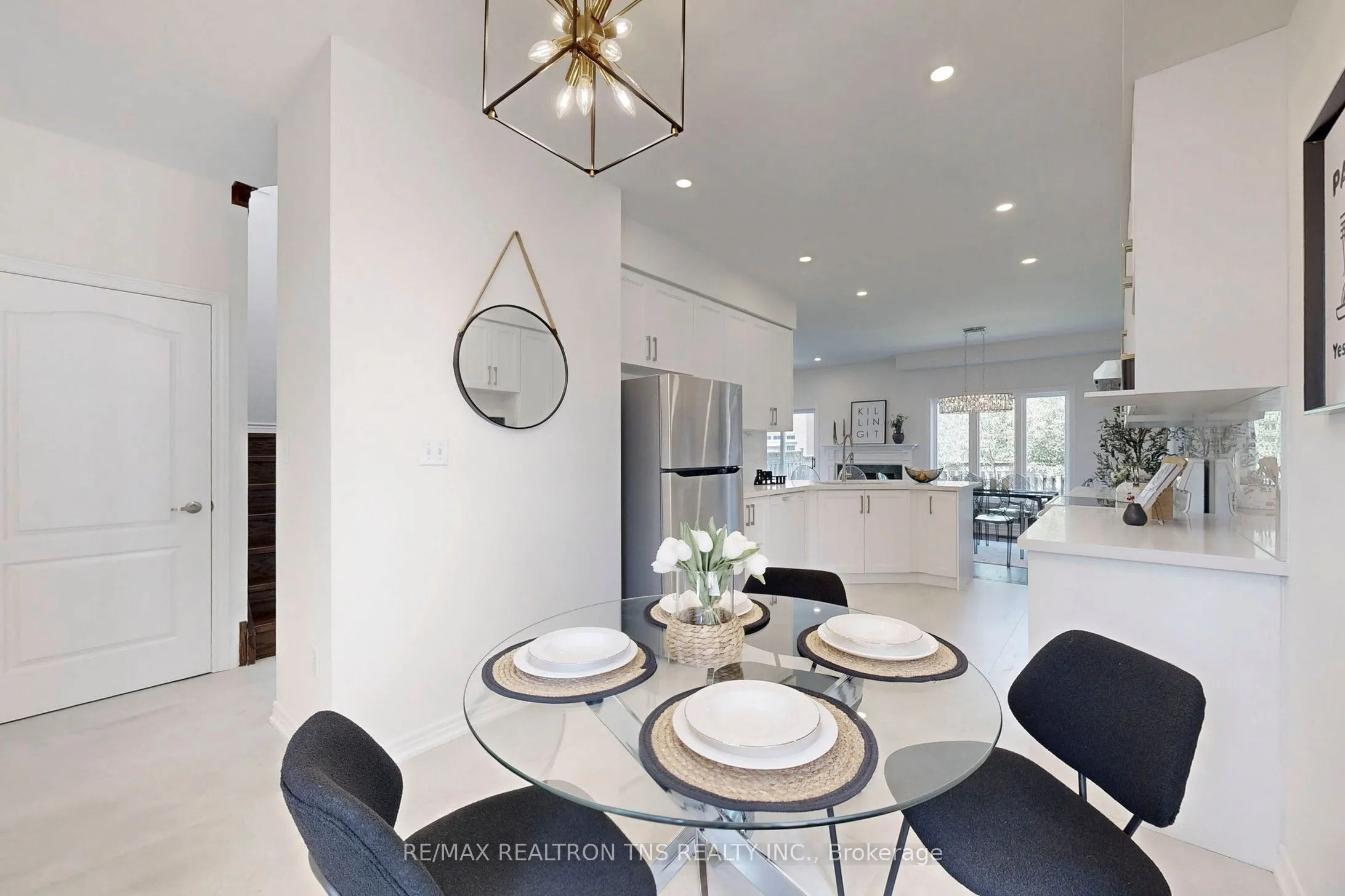 28 Golden Oak Avenue