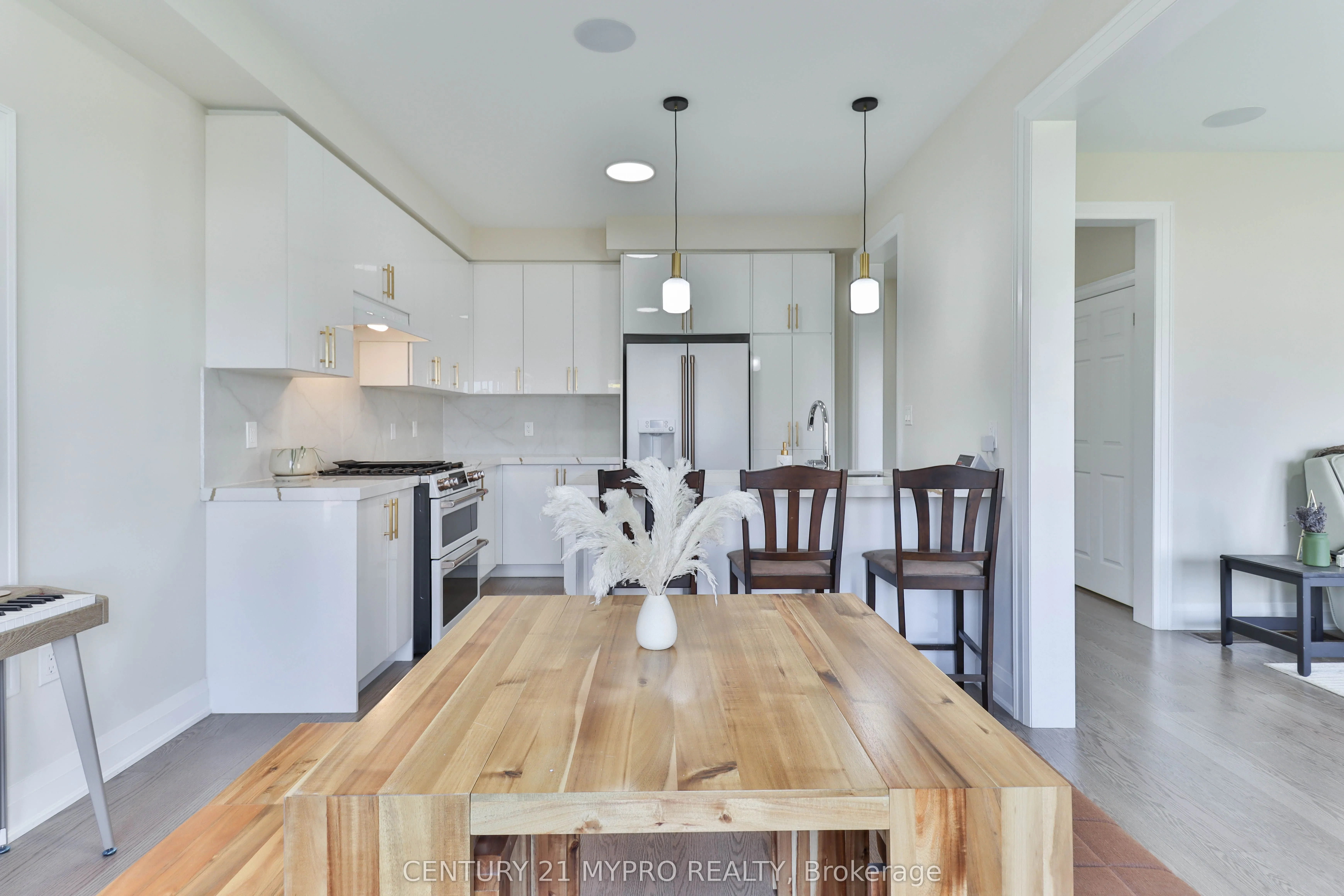 15 George Ellis Drive