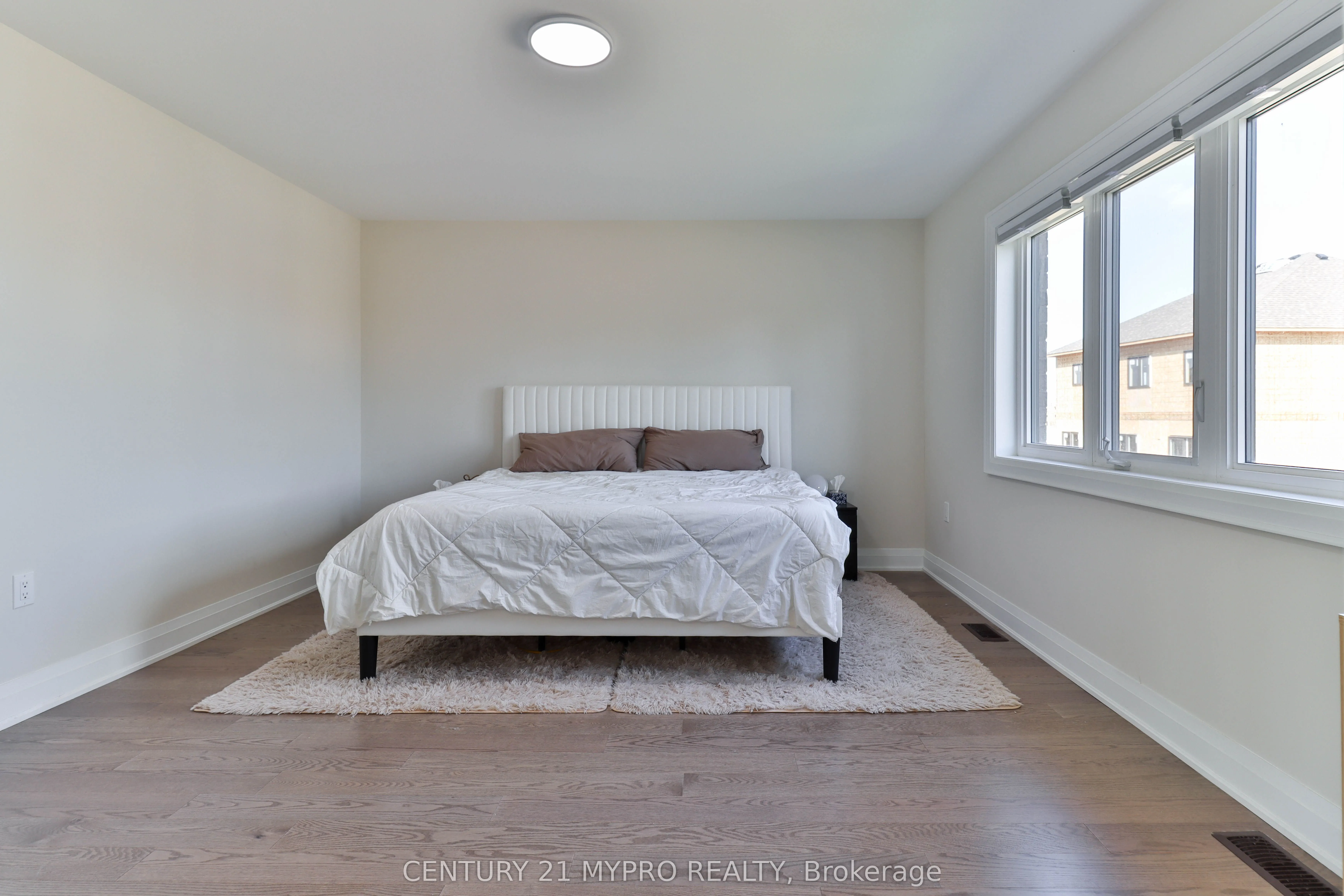 15 George Ellis Drive