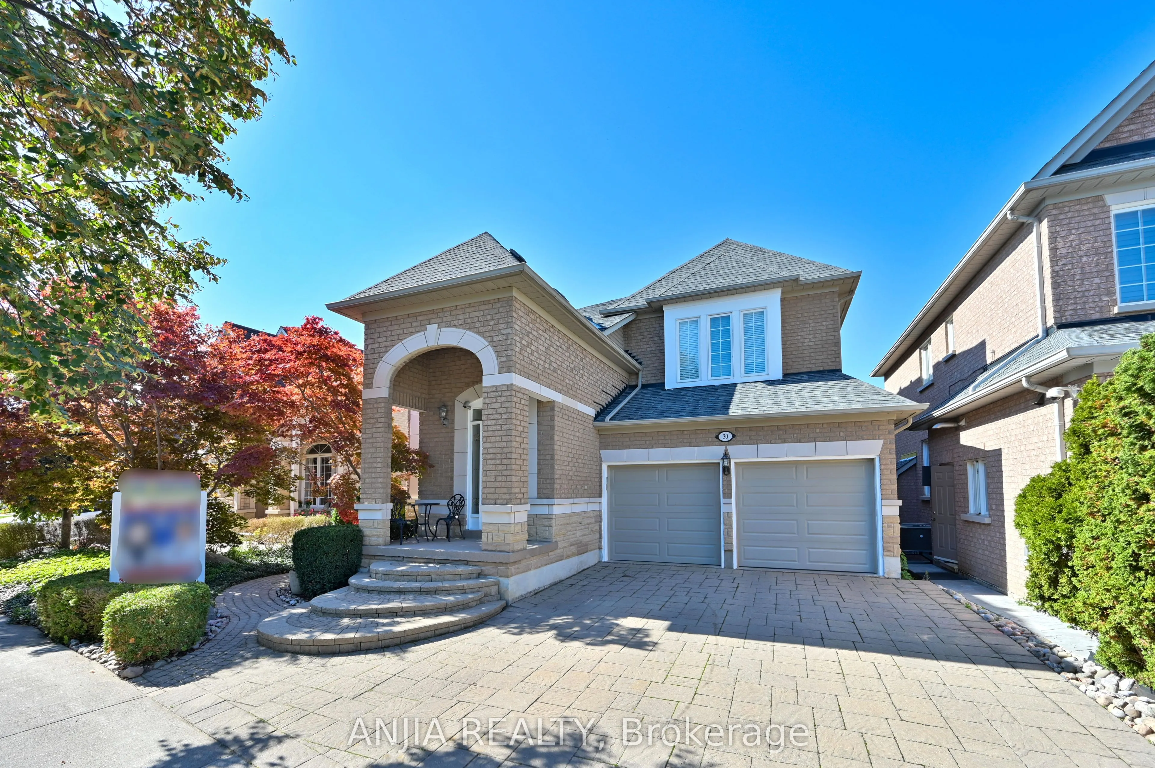 30 Annina Crescent