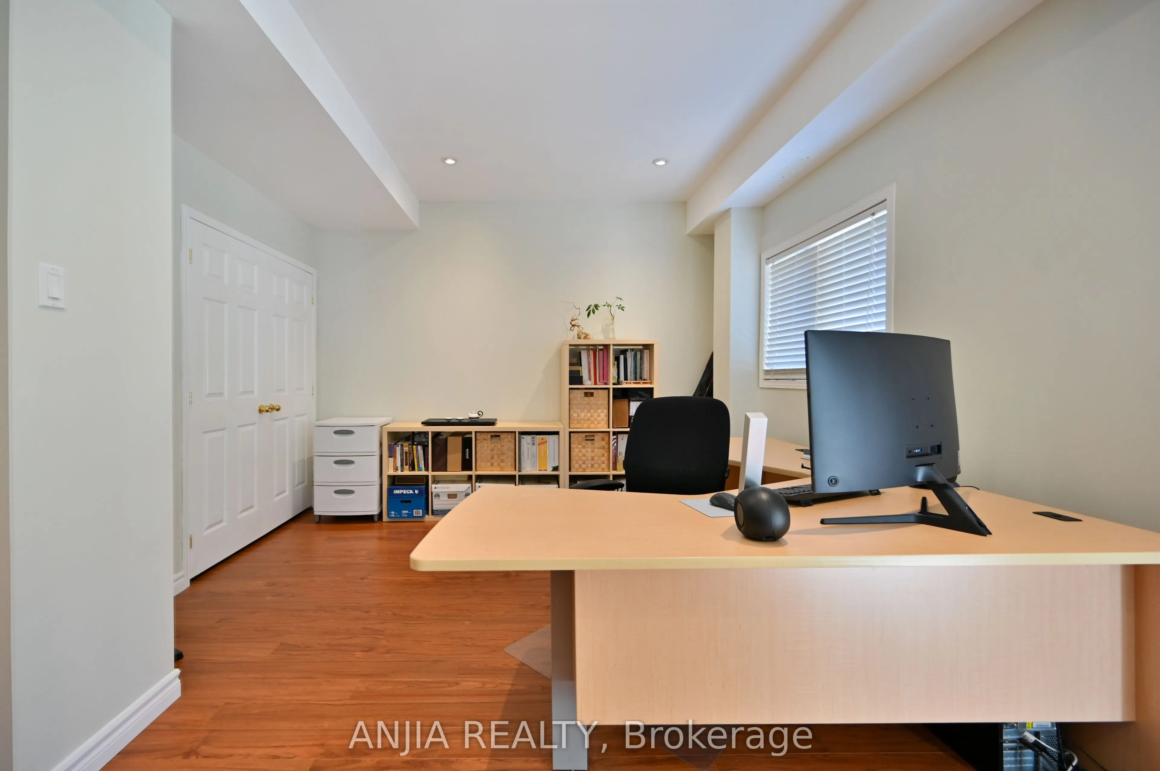 30 Annina Crescent