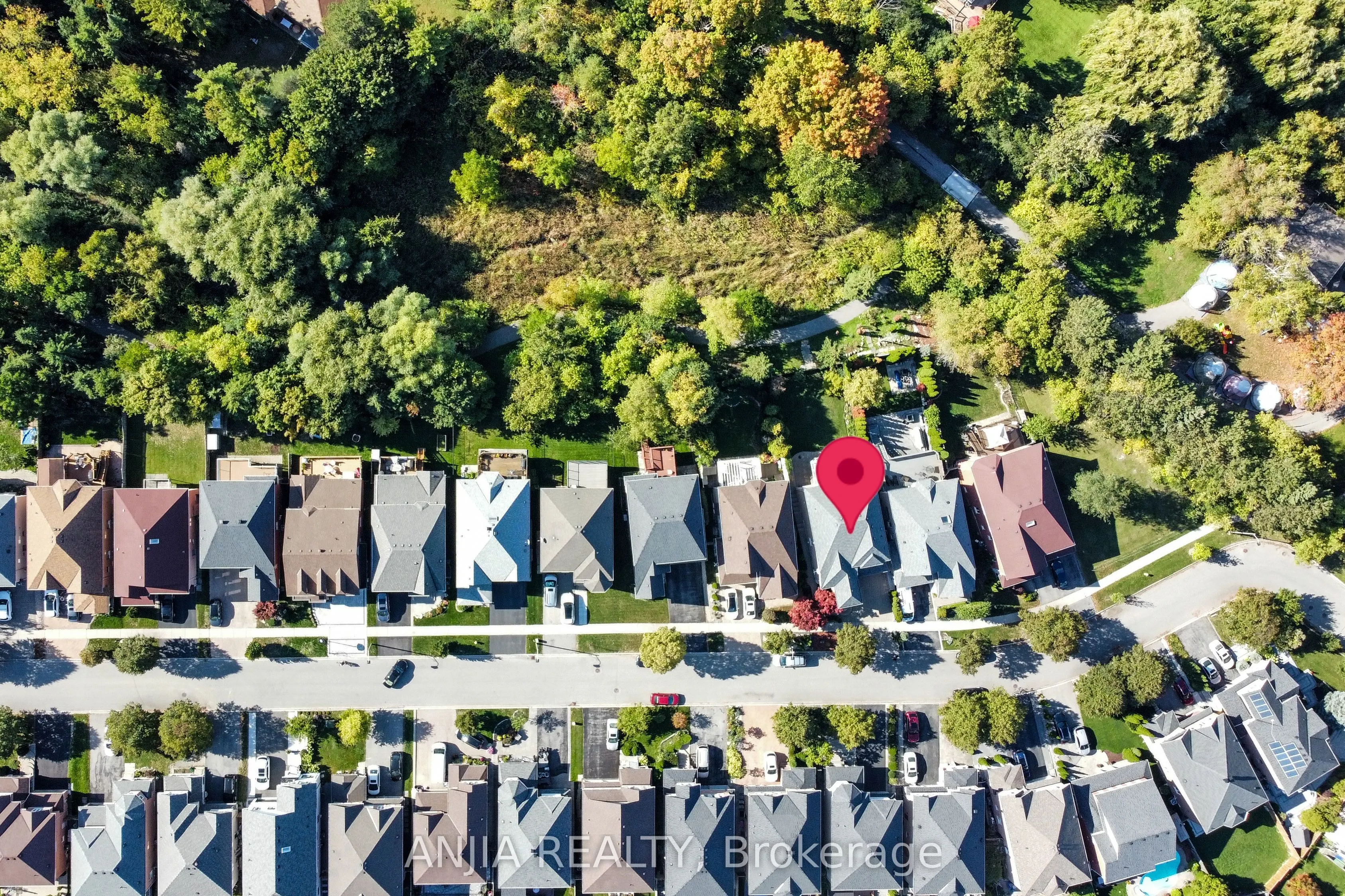 30 Annina Crescent