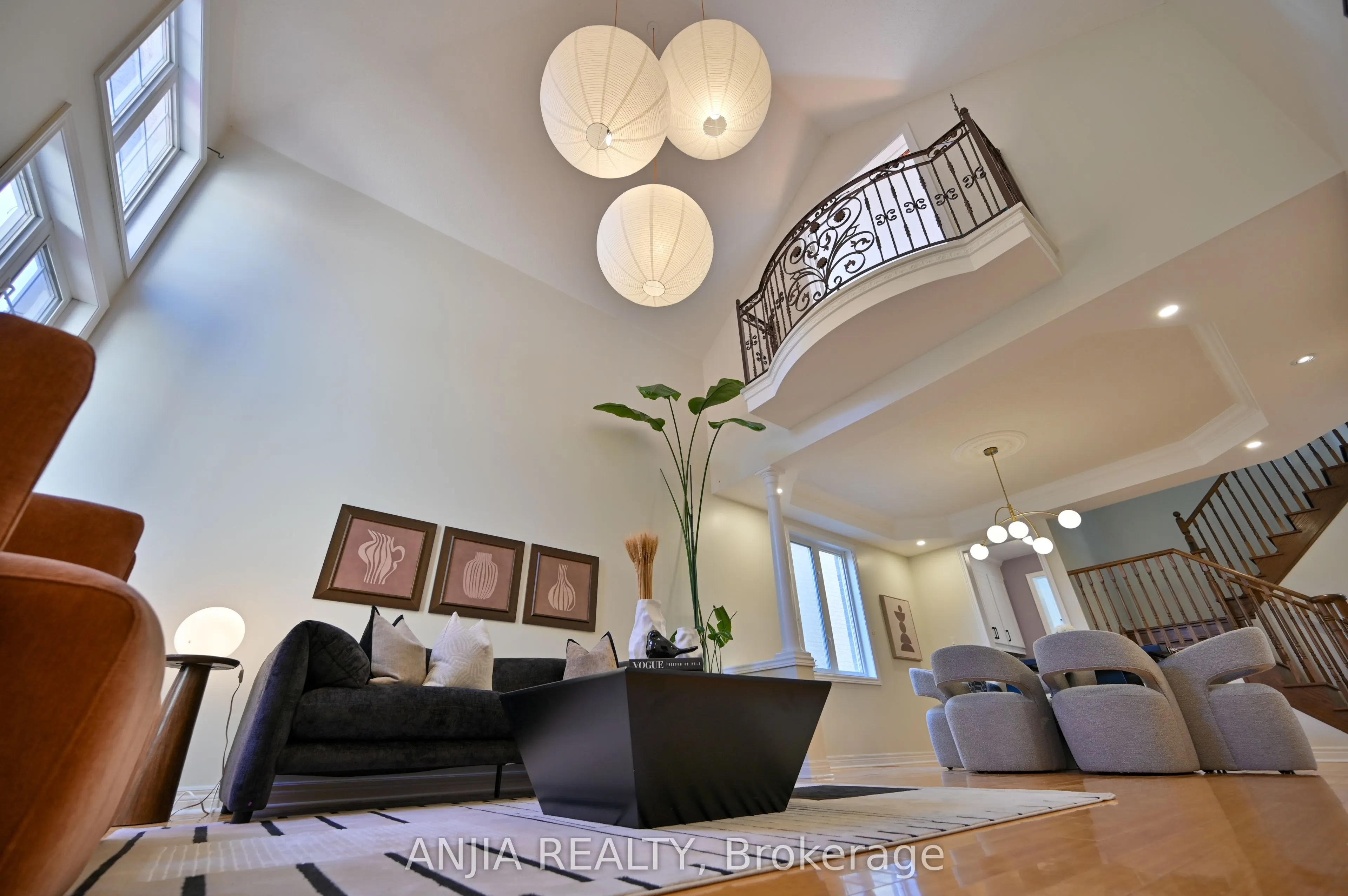 30 Annina Crescent