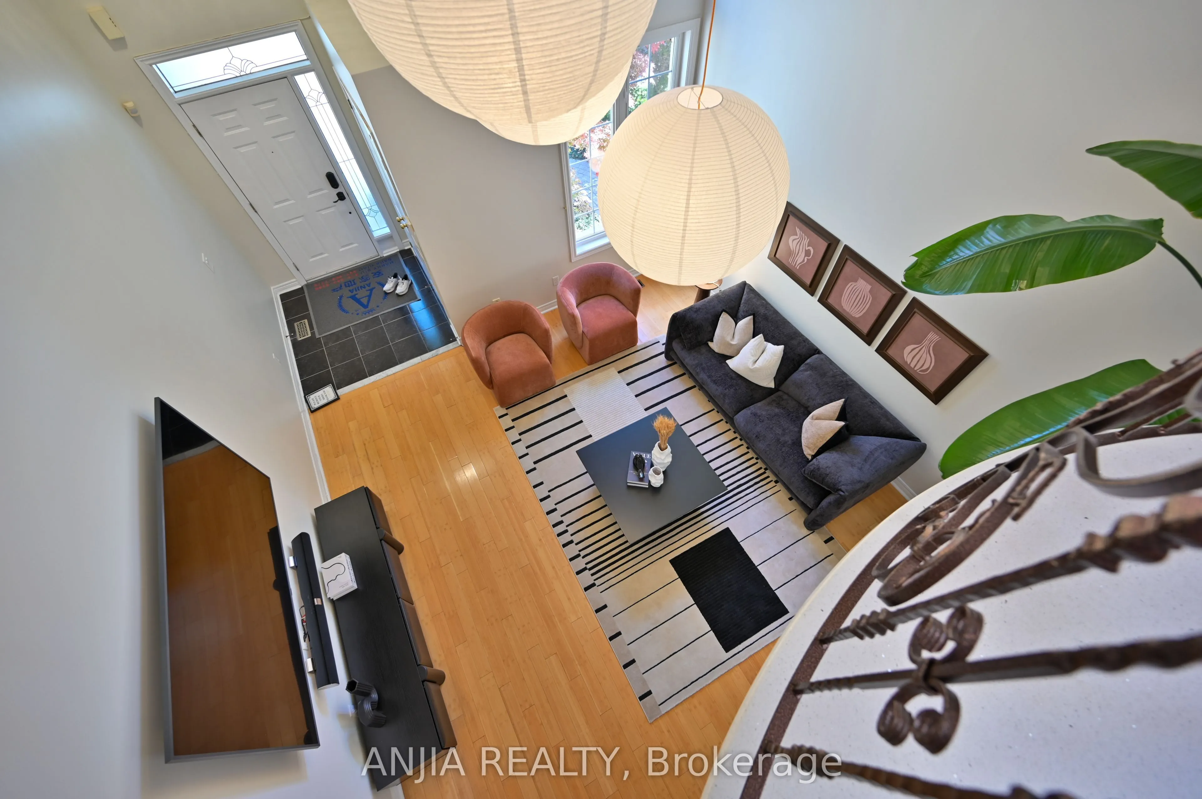 30 Annina Crescent