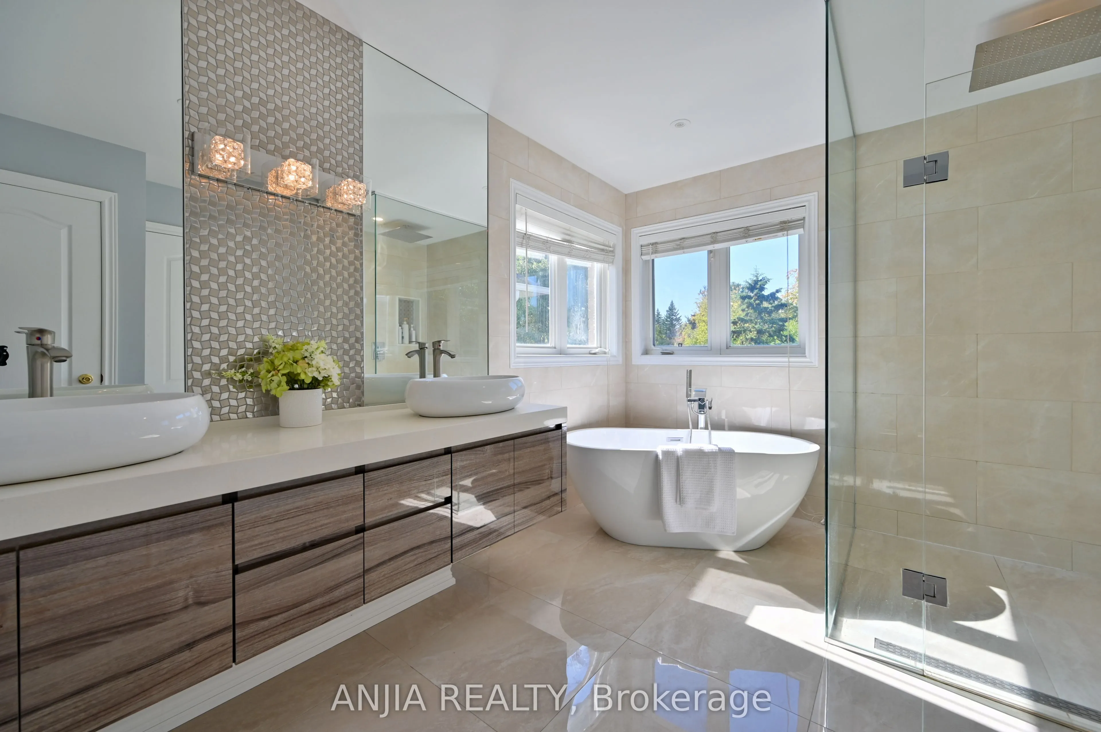 30 Annina Crescent
