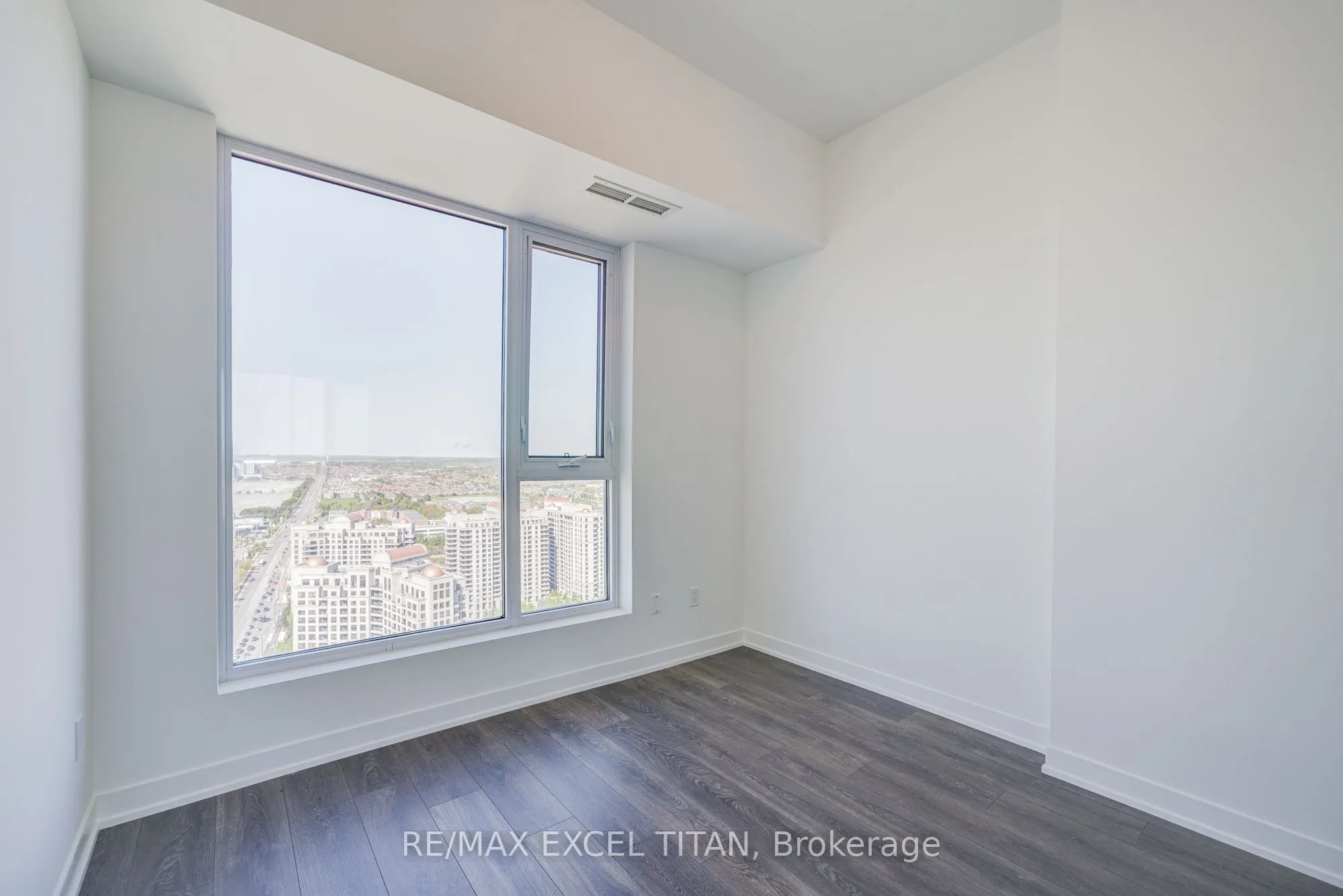 498 Caldari Road N, #3003