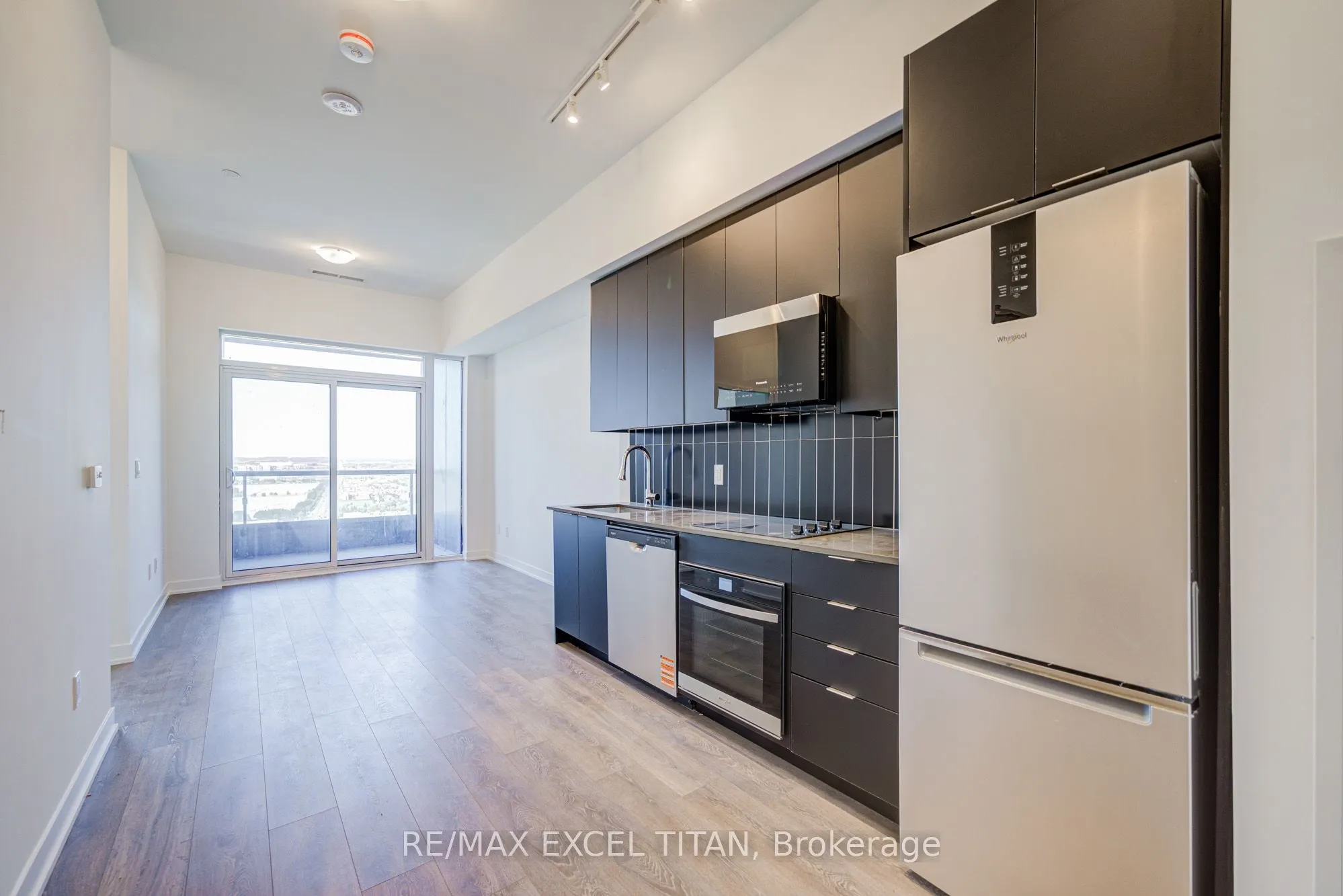 498 Caldari Road N, #3003