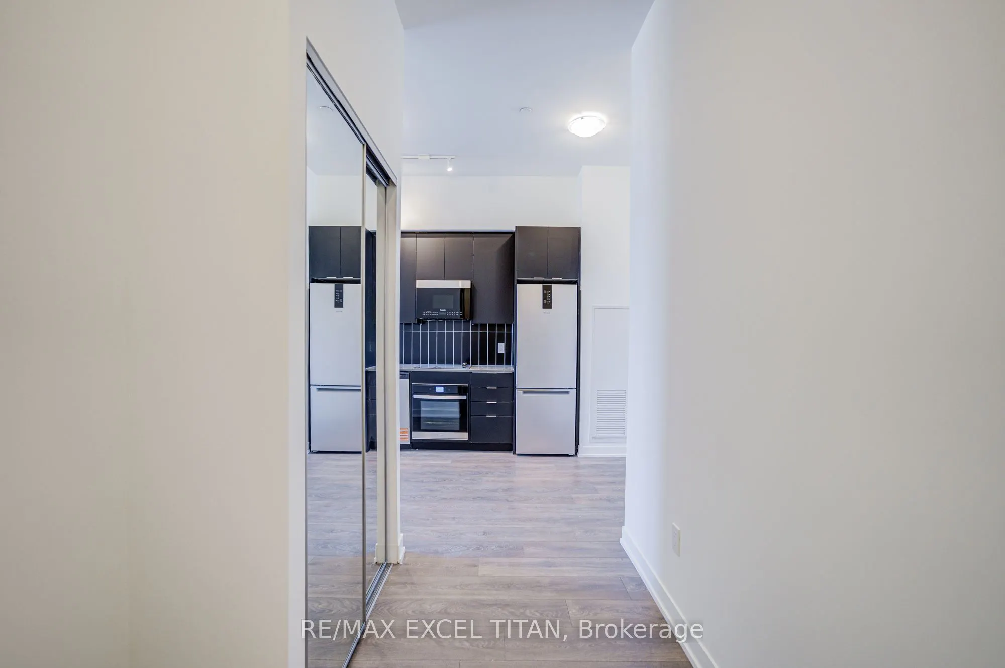 498 Caldari Road N, #3003