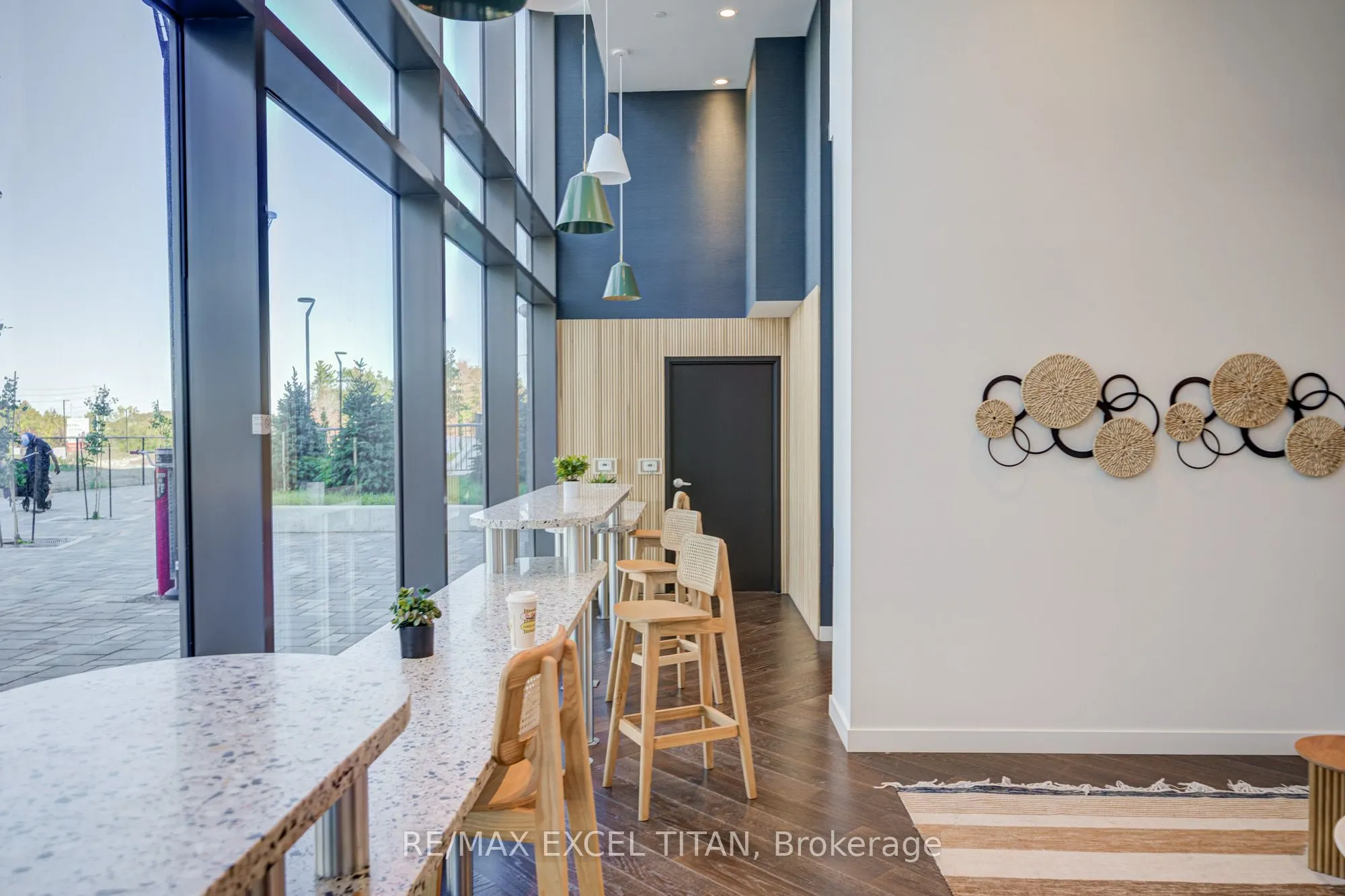 498 Caldari Road N, #3003