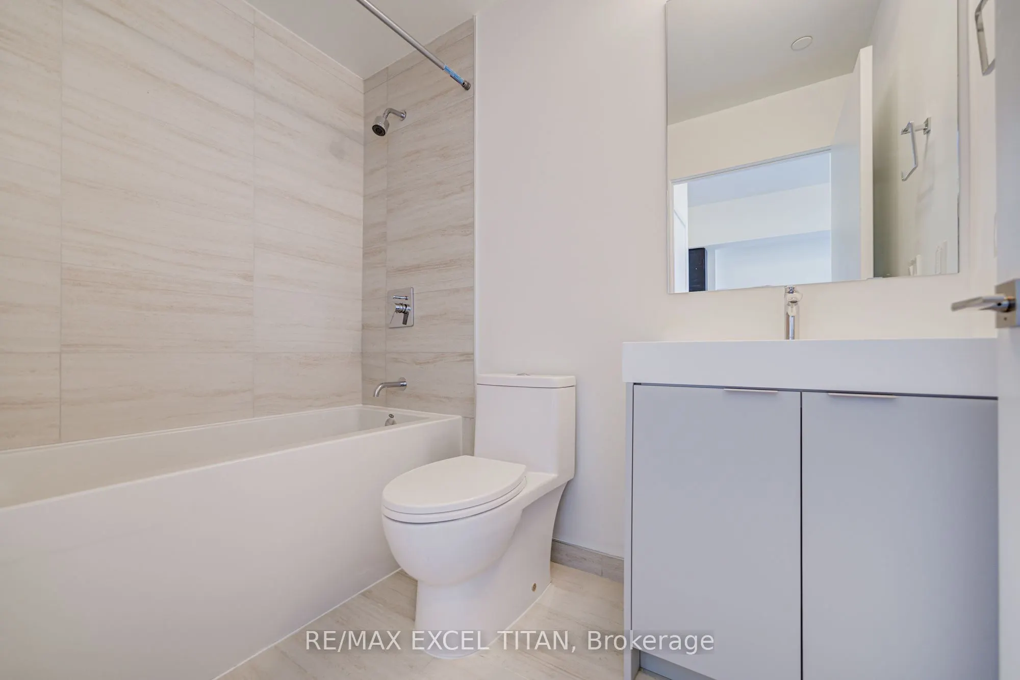 498 Caldari Road N, #3003