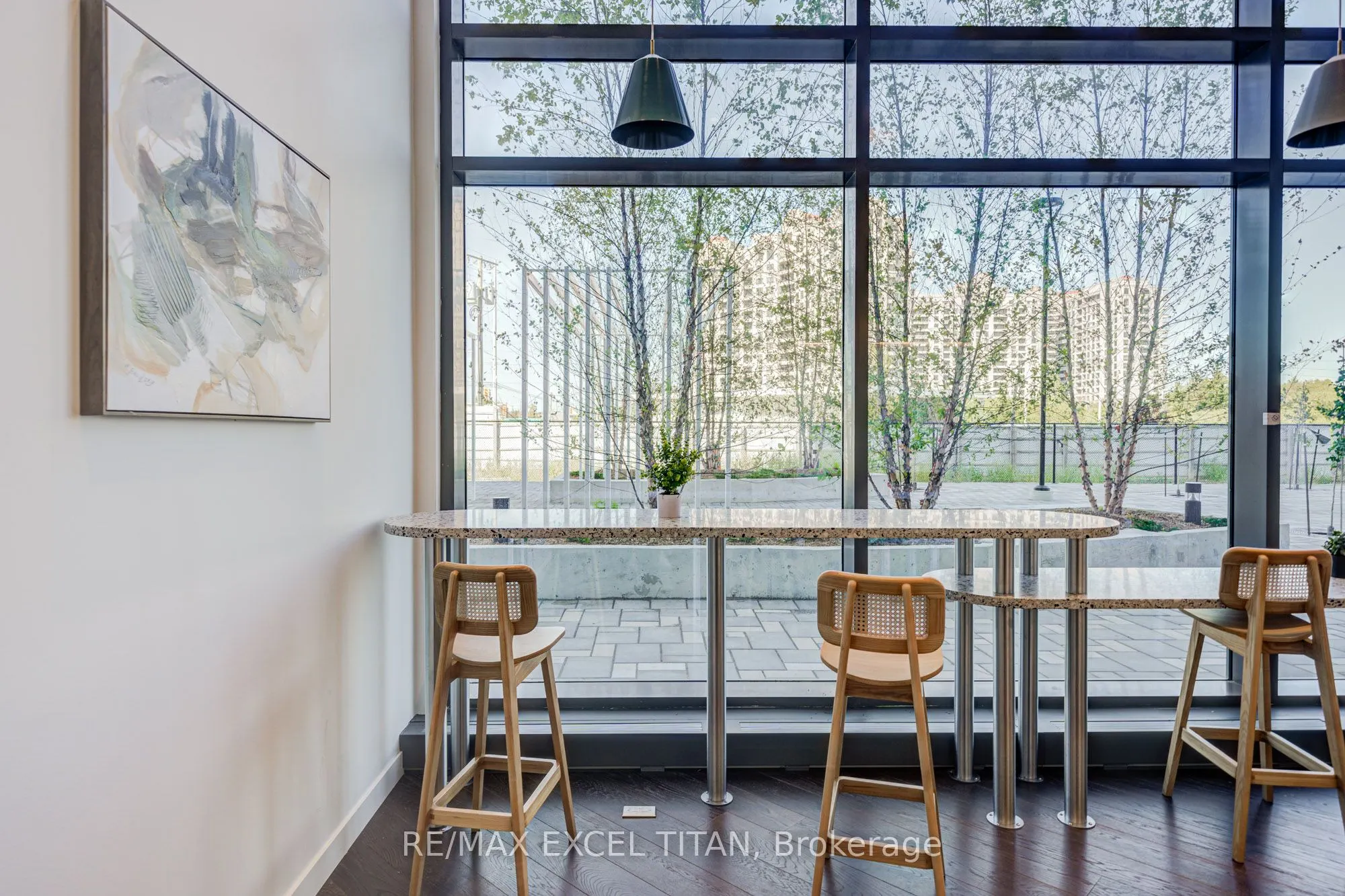 498 Caldari Road N, #3003