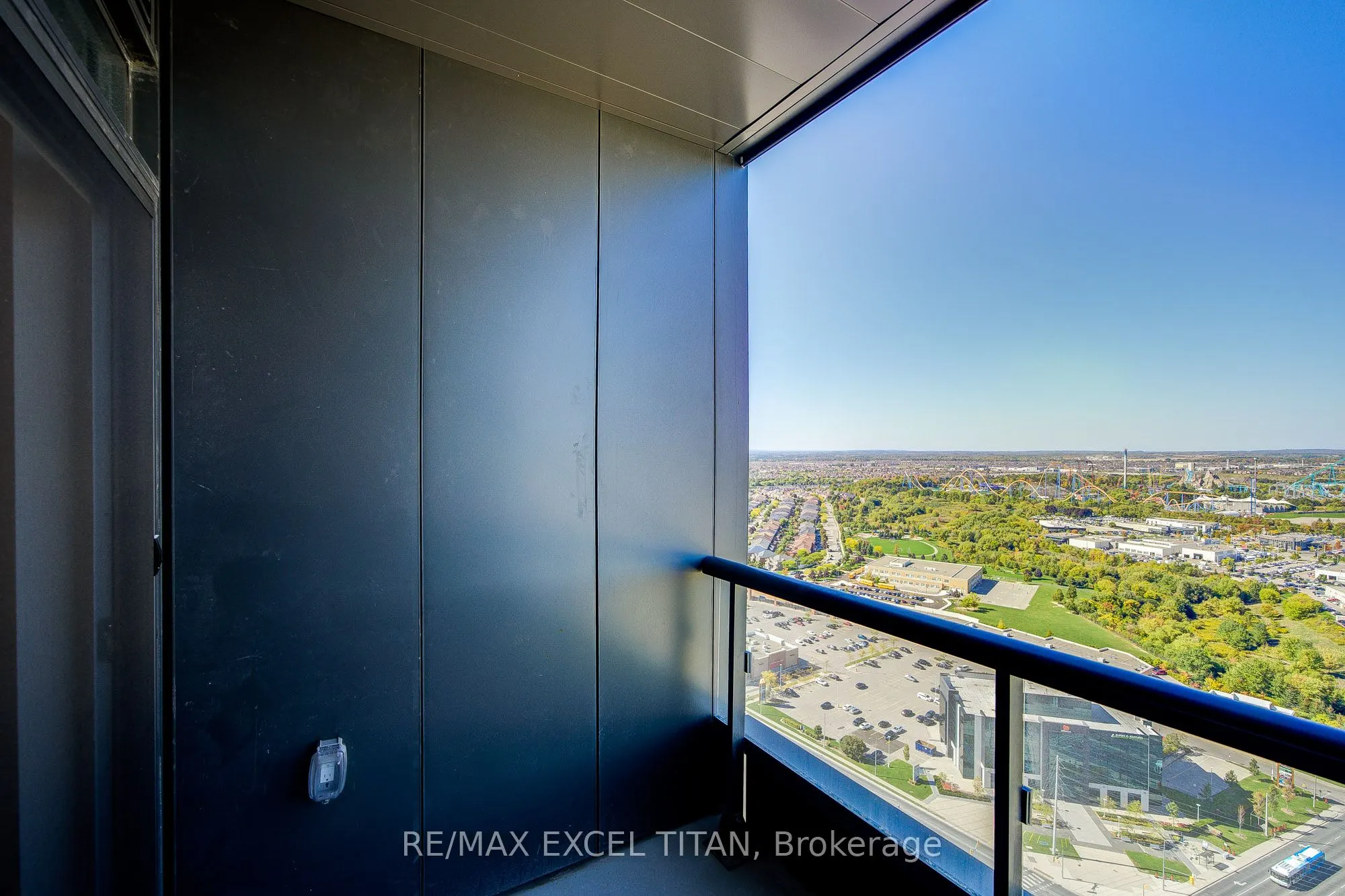 498 Caldari Road N, #3003