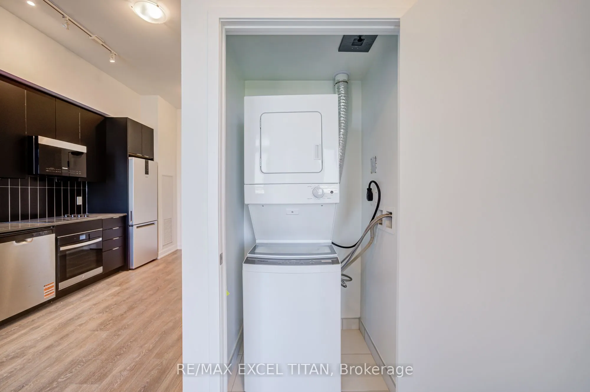 498 Caldari Road N, #3003
