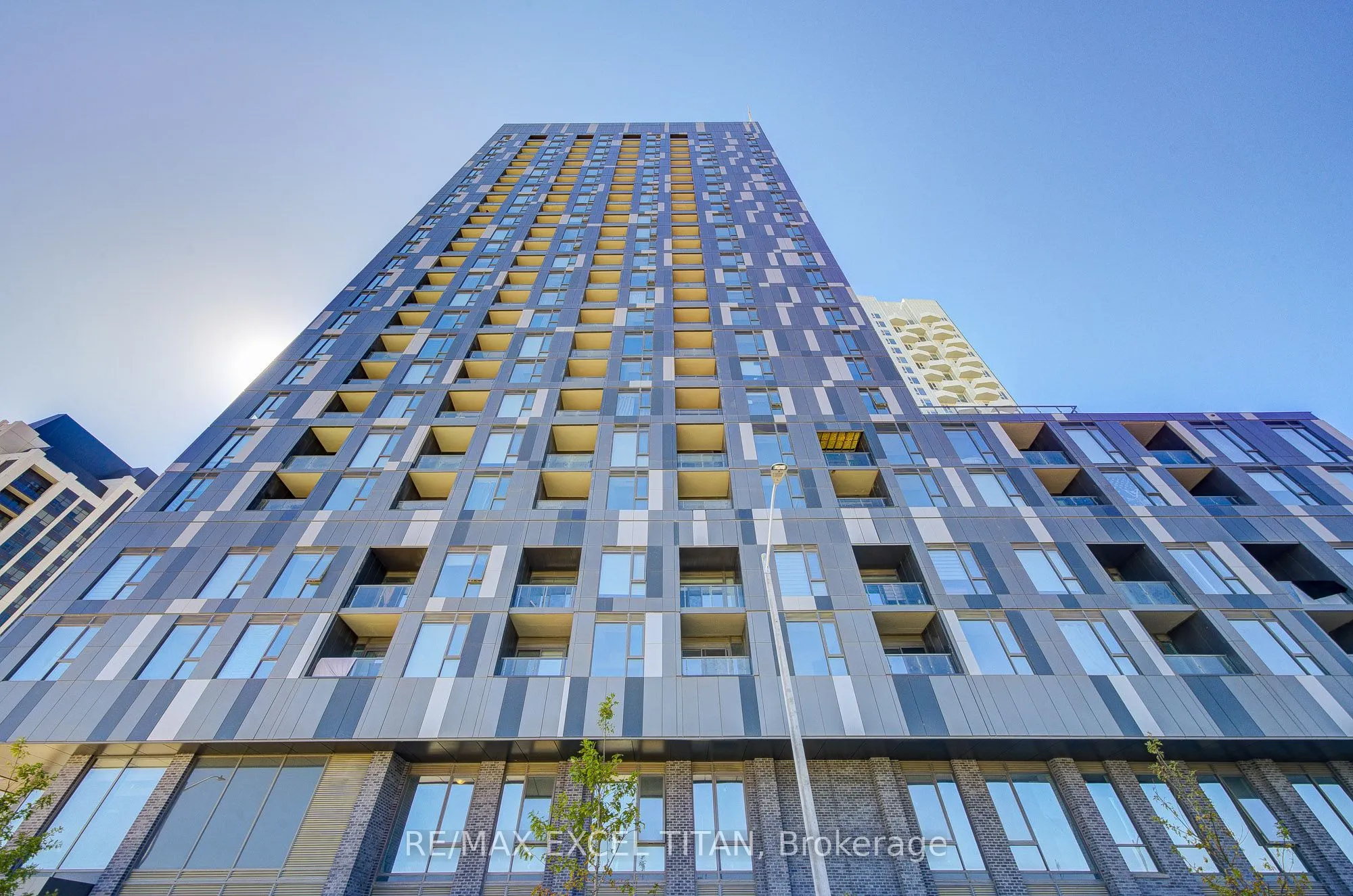 498 Caldari Road N, #3003
