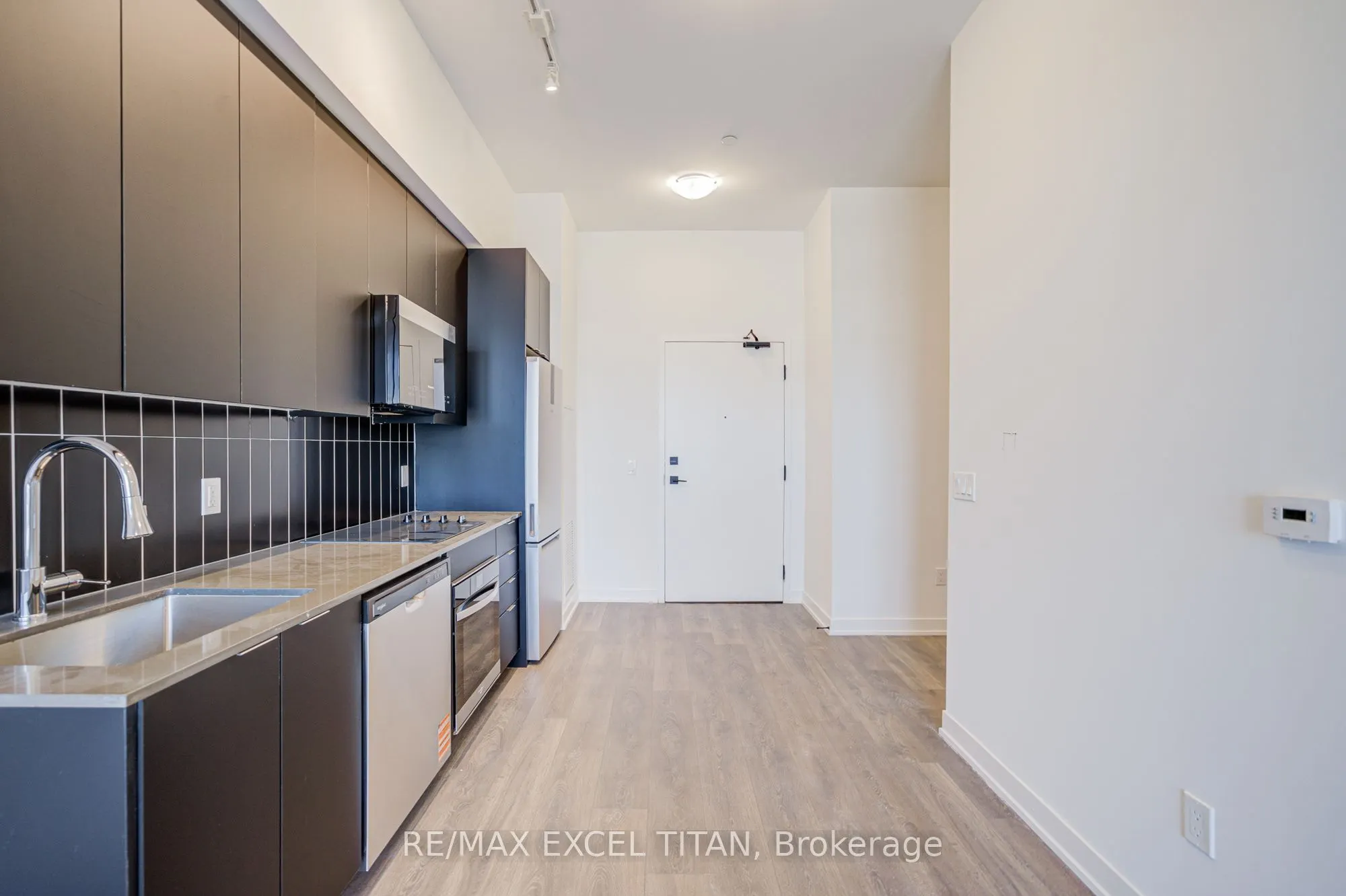 498 Caldari Road N, #3003
