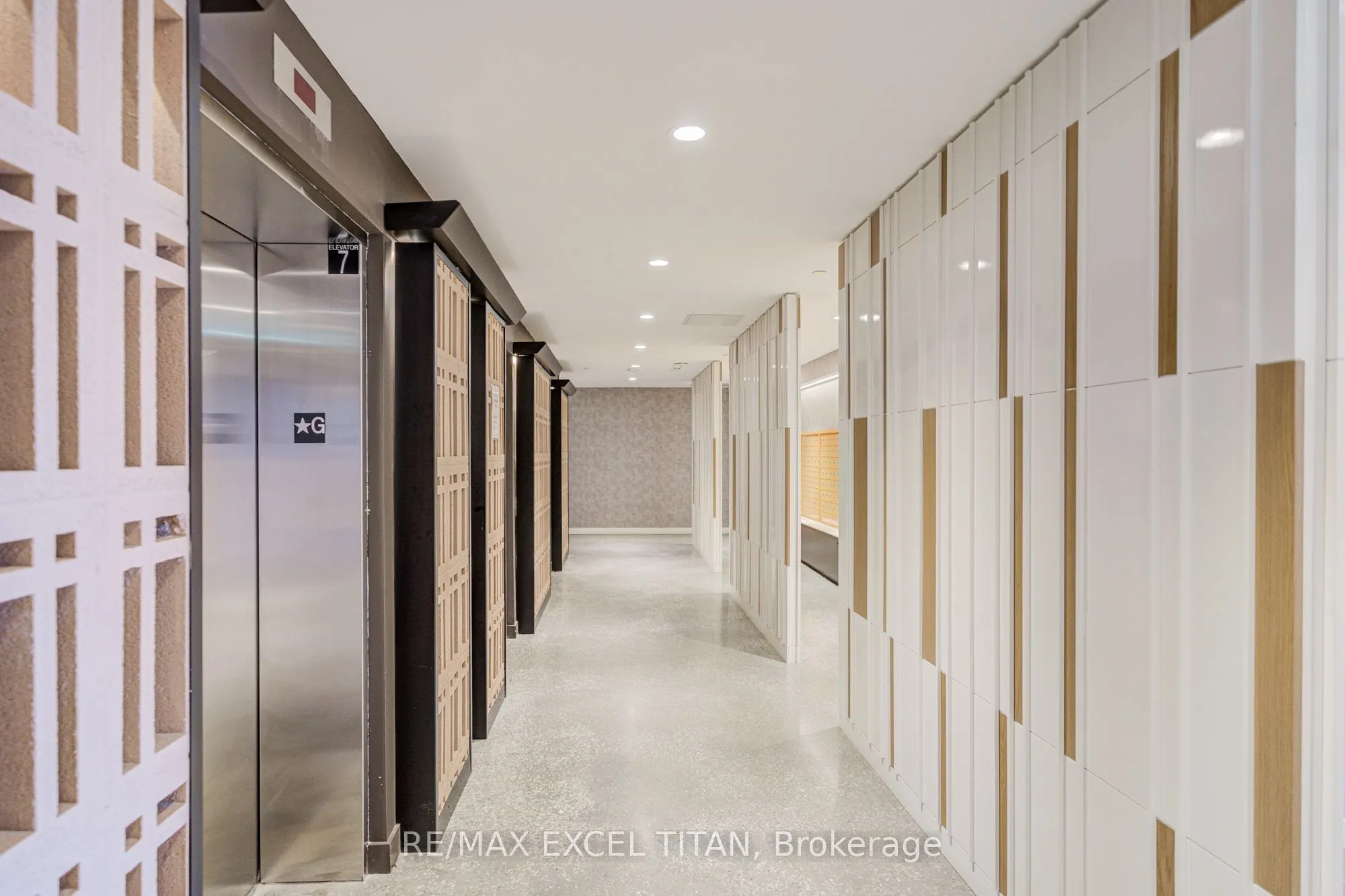 498 Caldari Road N, #3003