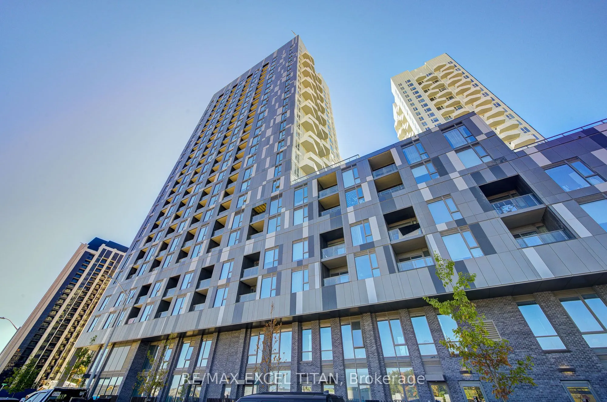 498 Caldari Road N, #3003