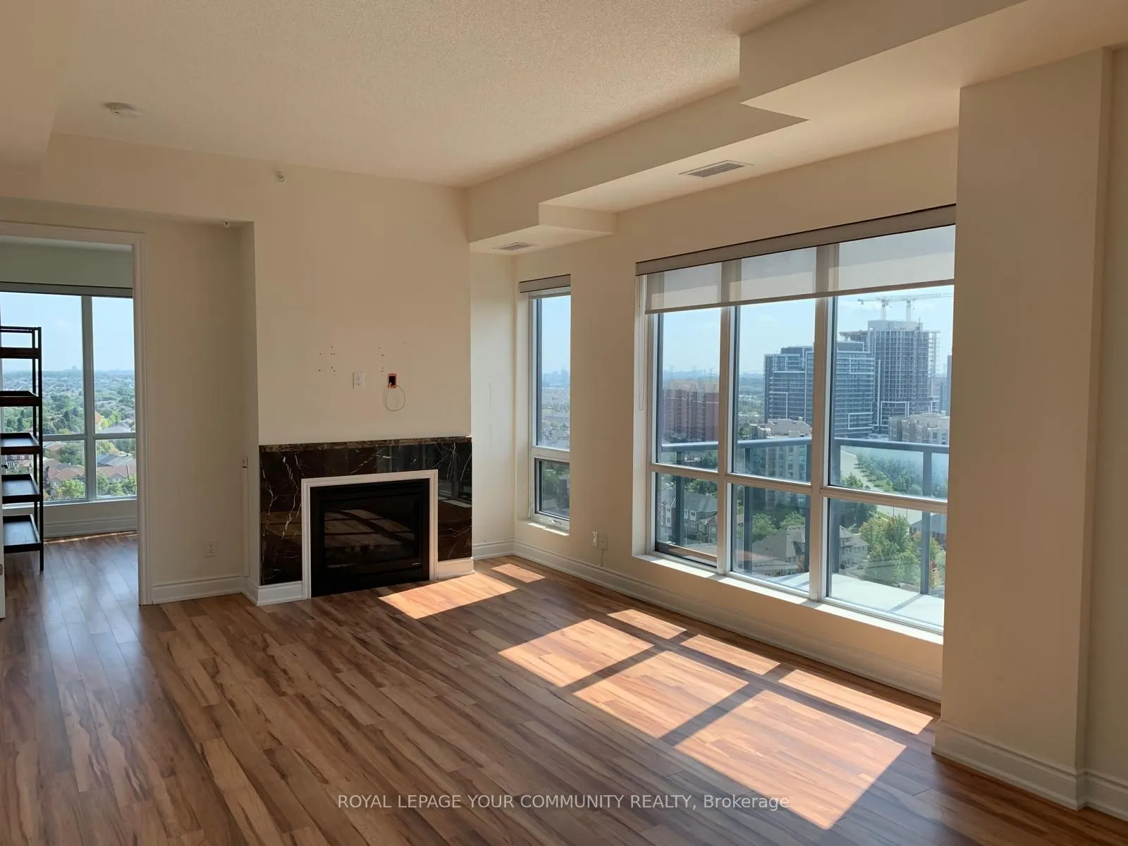 9088 Yonge Street, #Ph5A