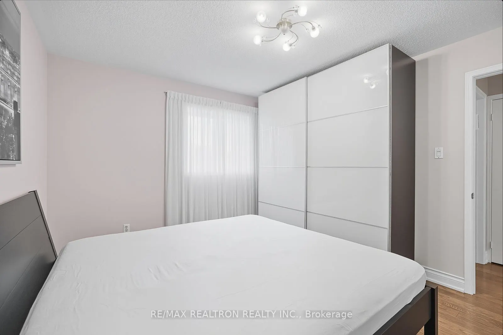 14 Taos Court