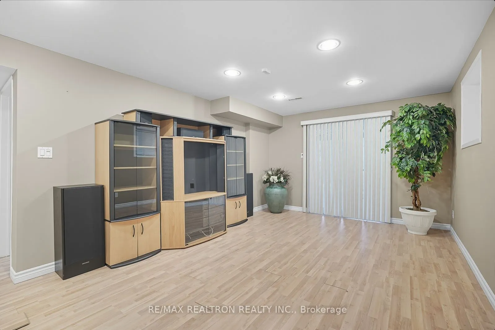 14 Taos Court