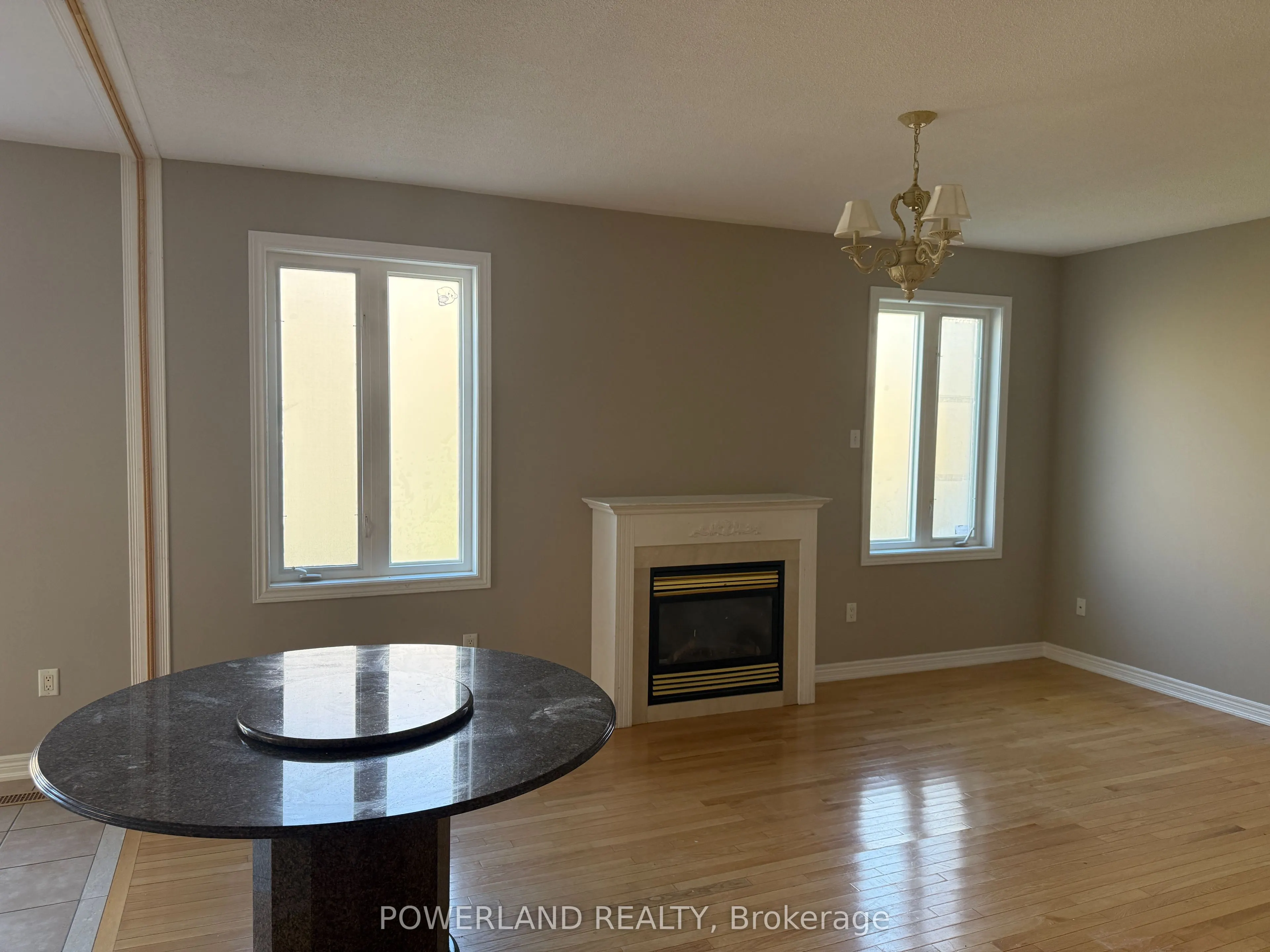 16 Ravine Edge Drive