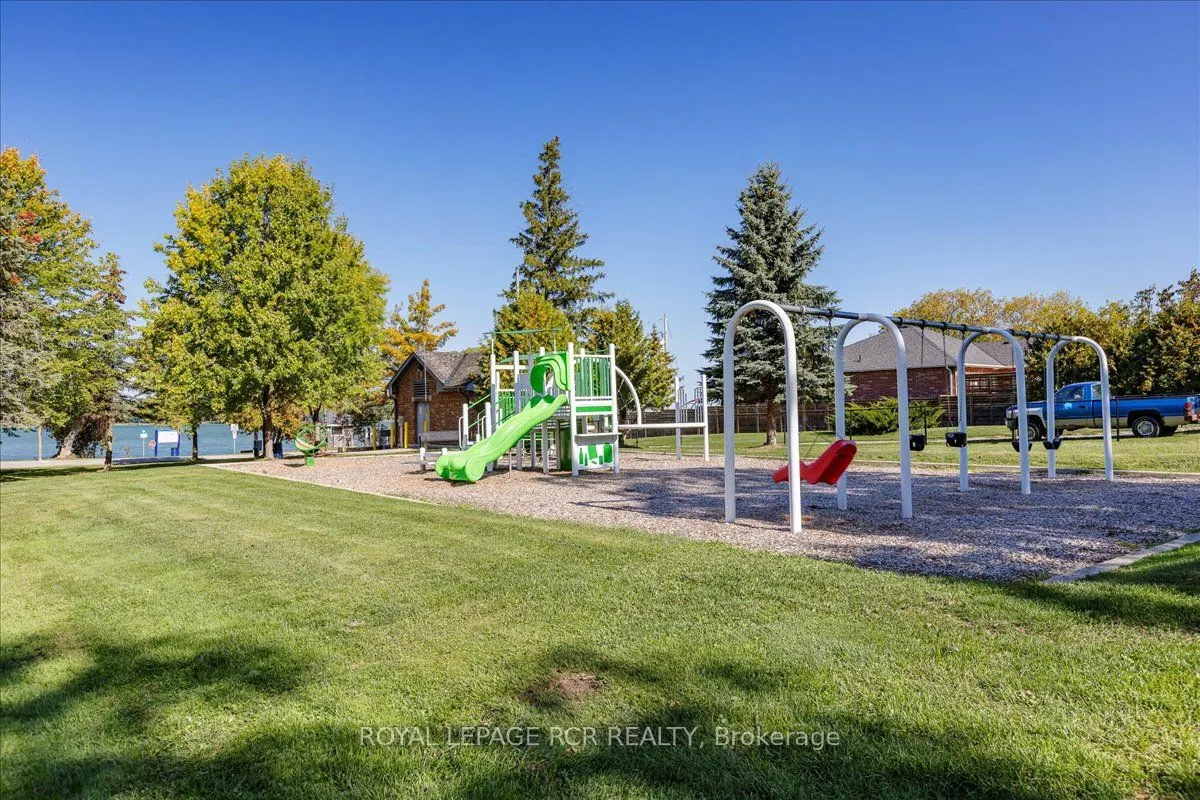 10 Cottage Grove