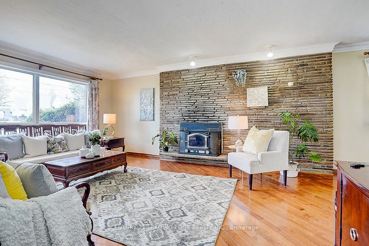 366 MAIN Street N