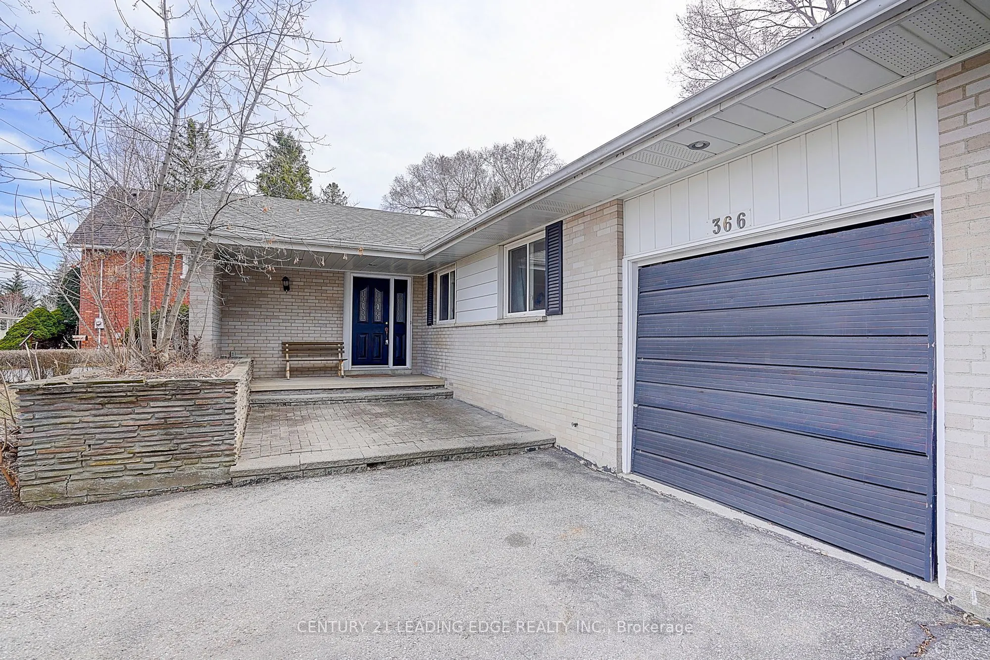366 MAIN Street N