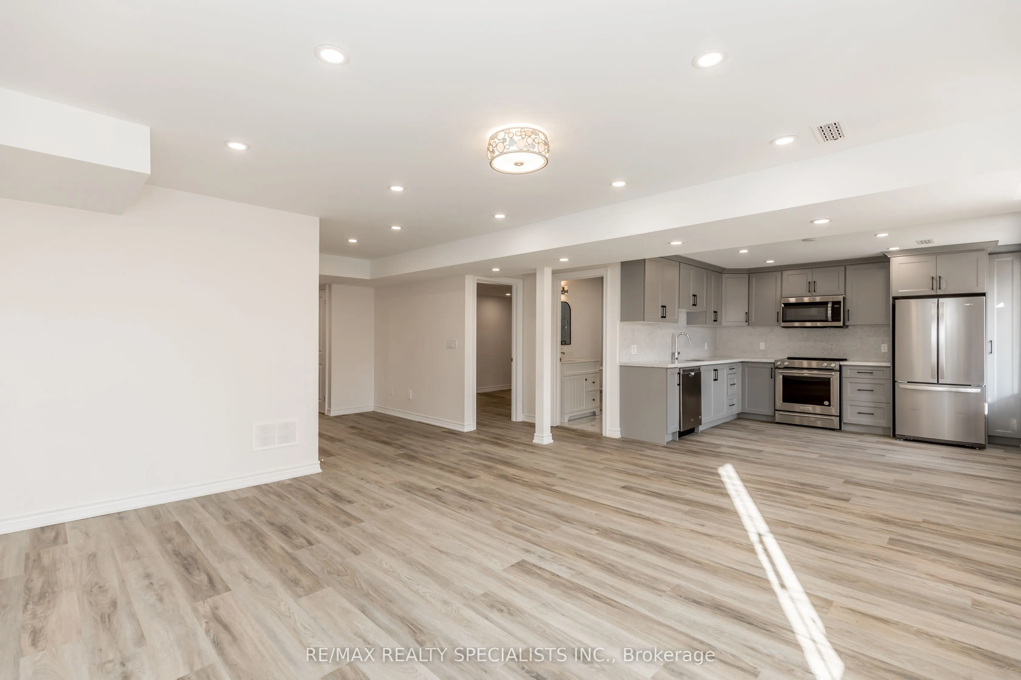 53 Ladder Crescent