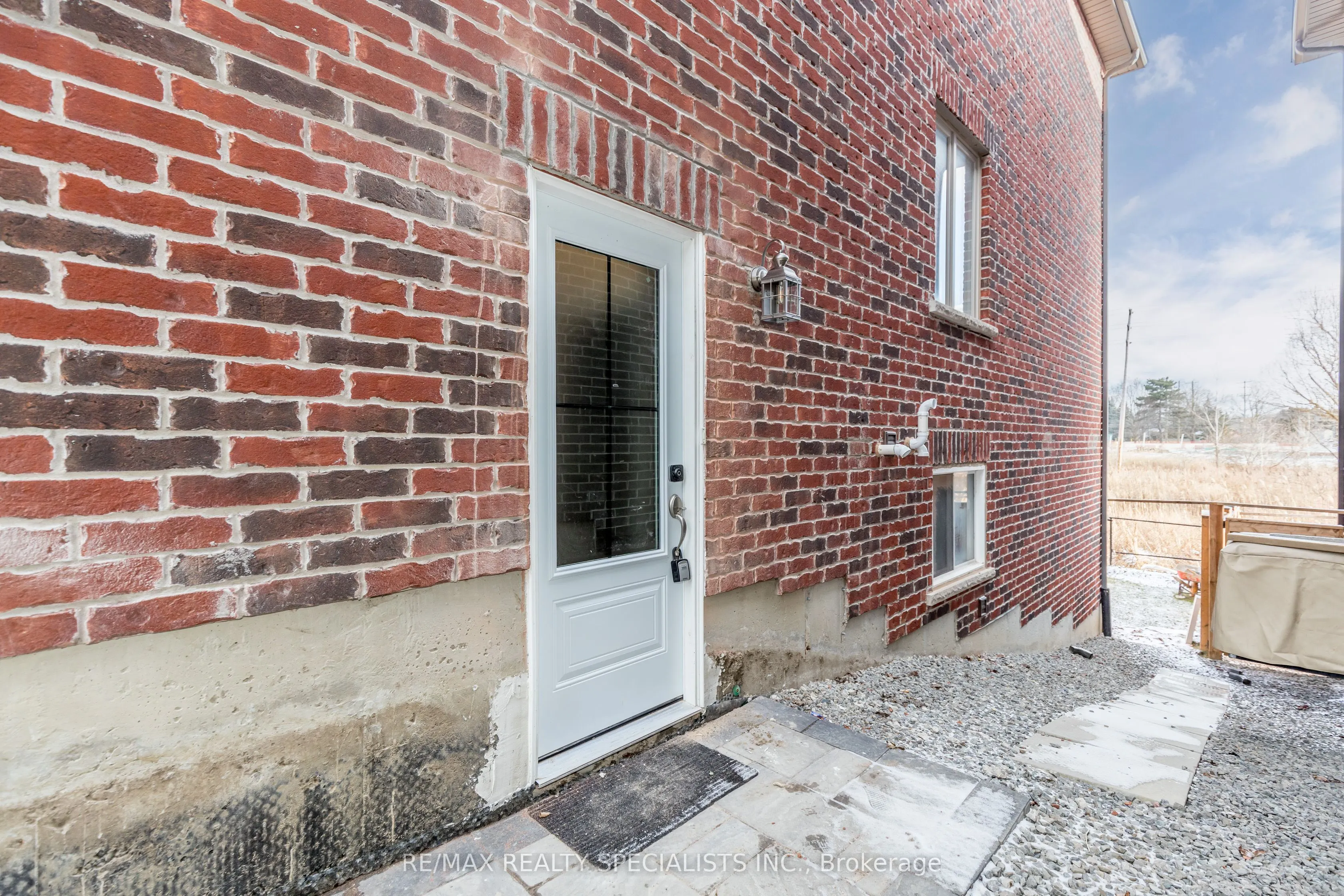 53 Ladder Crescent