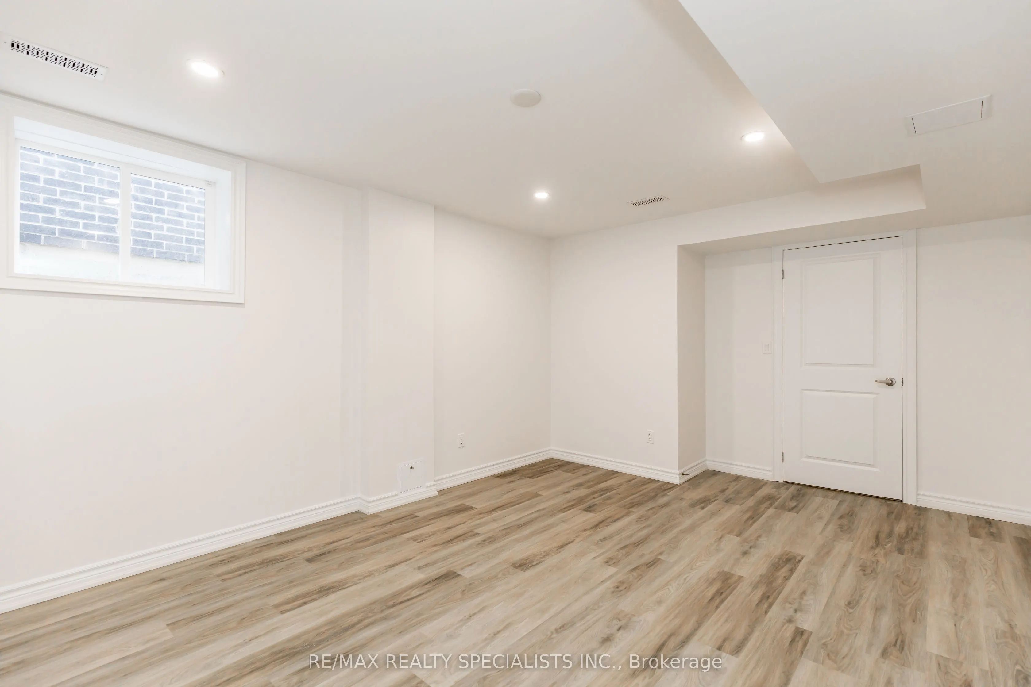 53 Ladder Crescent